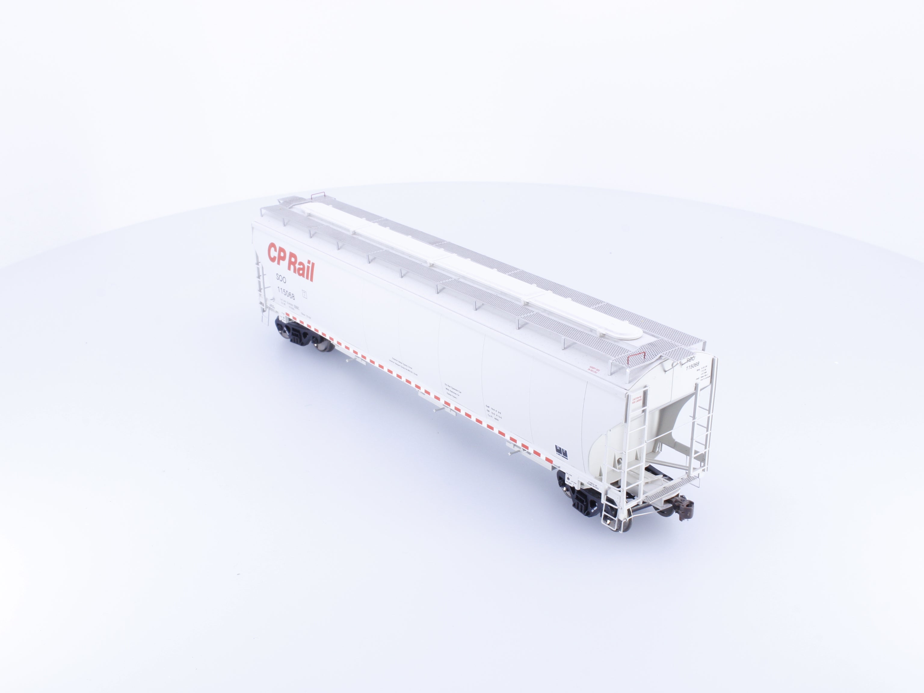 Athearn ATHG89996 HO Trinity Covered Hopper Canadian Pacific (CP) 115068