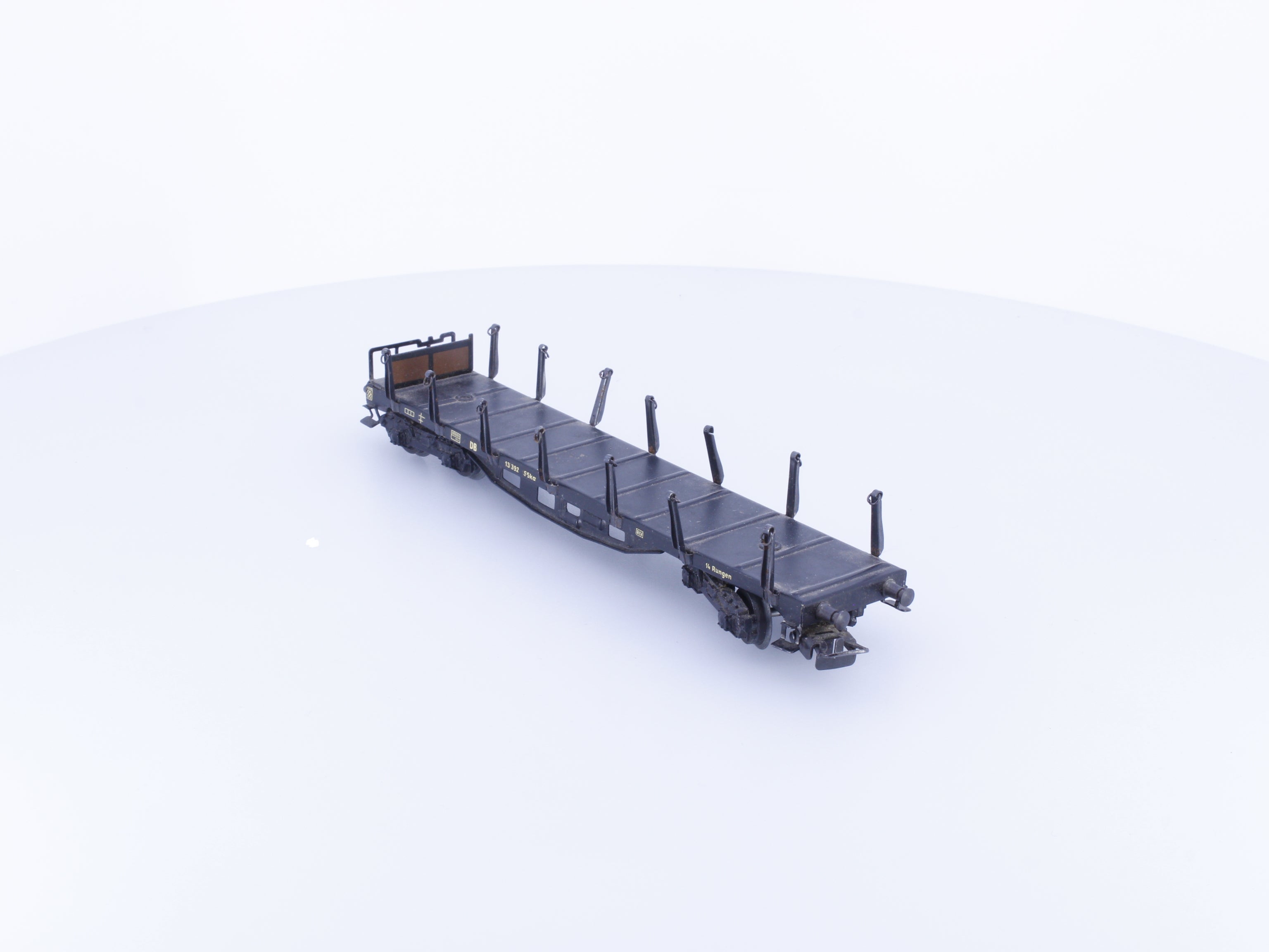 Marklin 4516 HO DB Flat Car with Stakes 13392