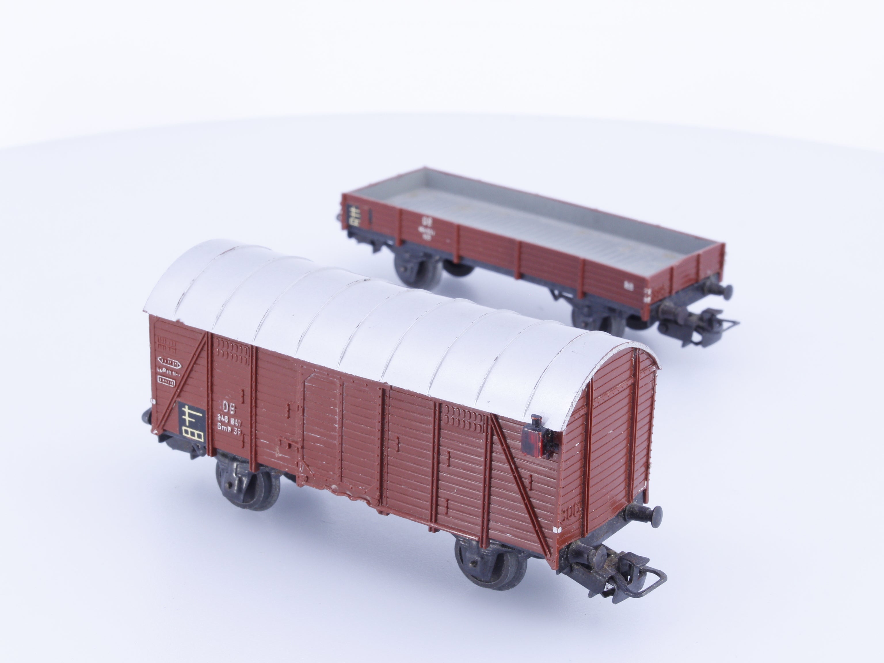Marklin HO DB One Short Flat Car and One Short Box Car