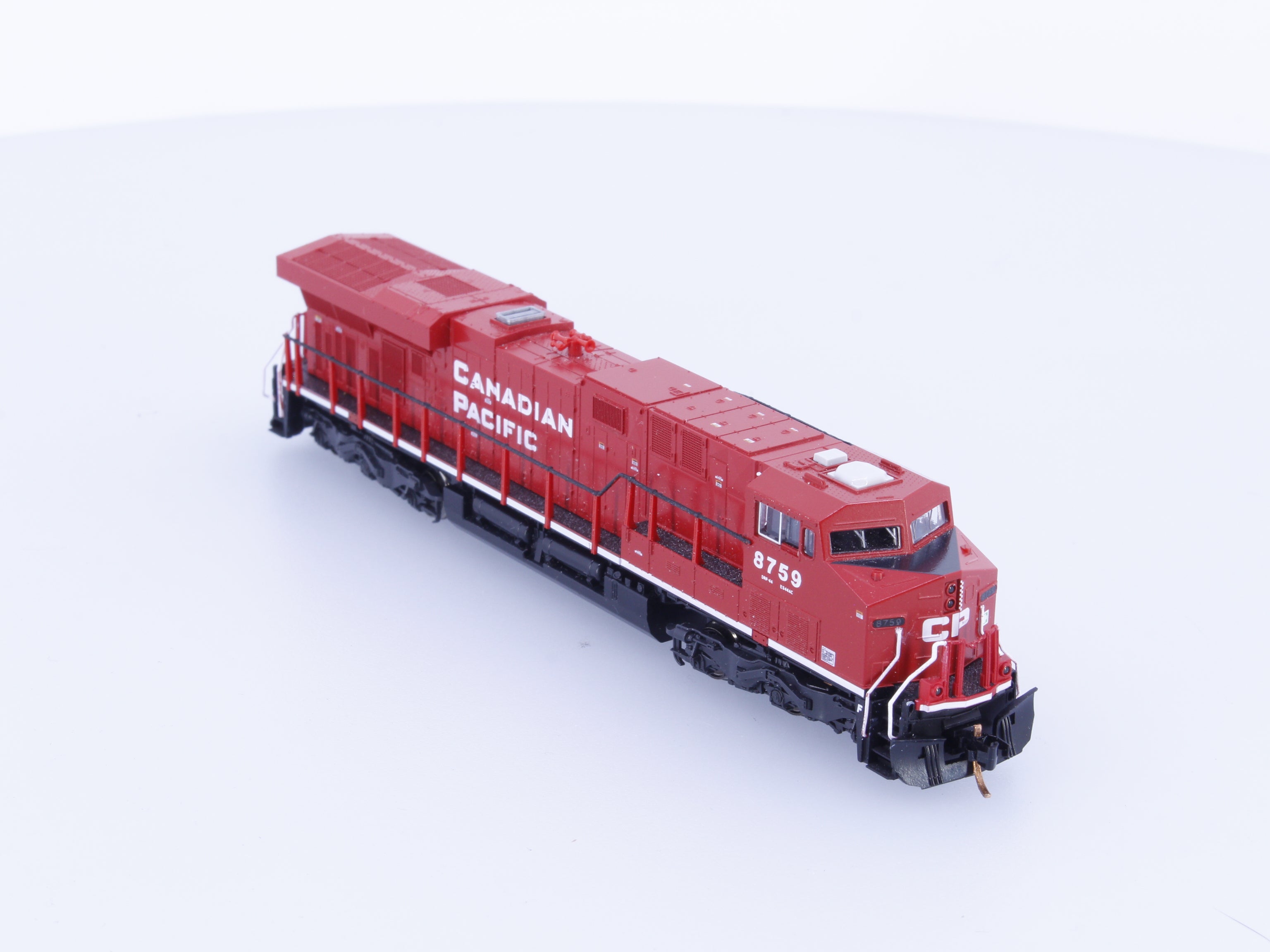 Kato 176-8921 N ES44AC Diesel Locomotive Canadian Pacific (CP) 8759 Analog DC