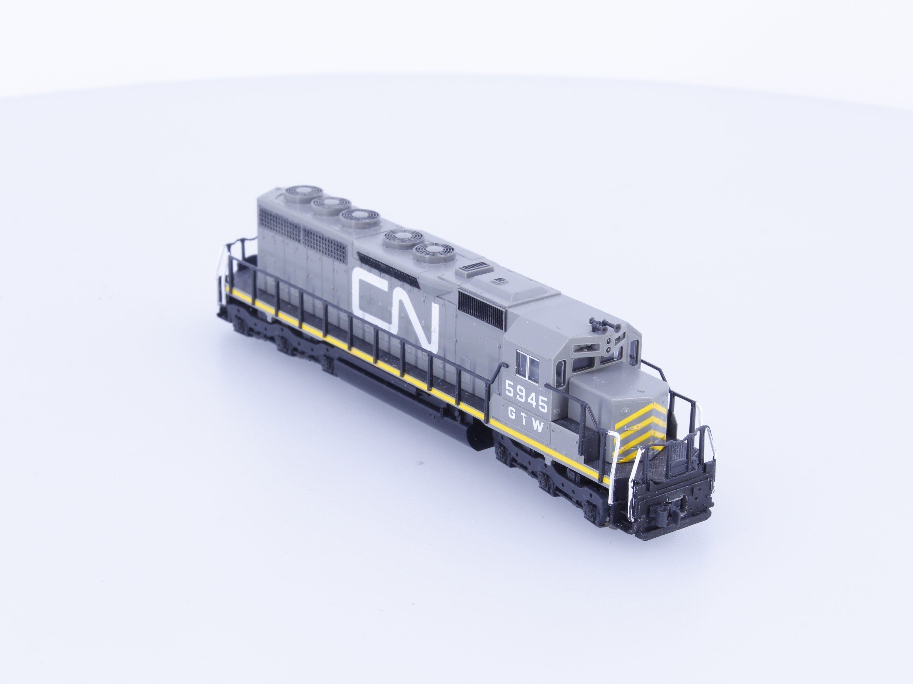 Kato 176-2000 N SD40 Diesel Locomotive Canadian National (CN) 5945 Analog DC