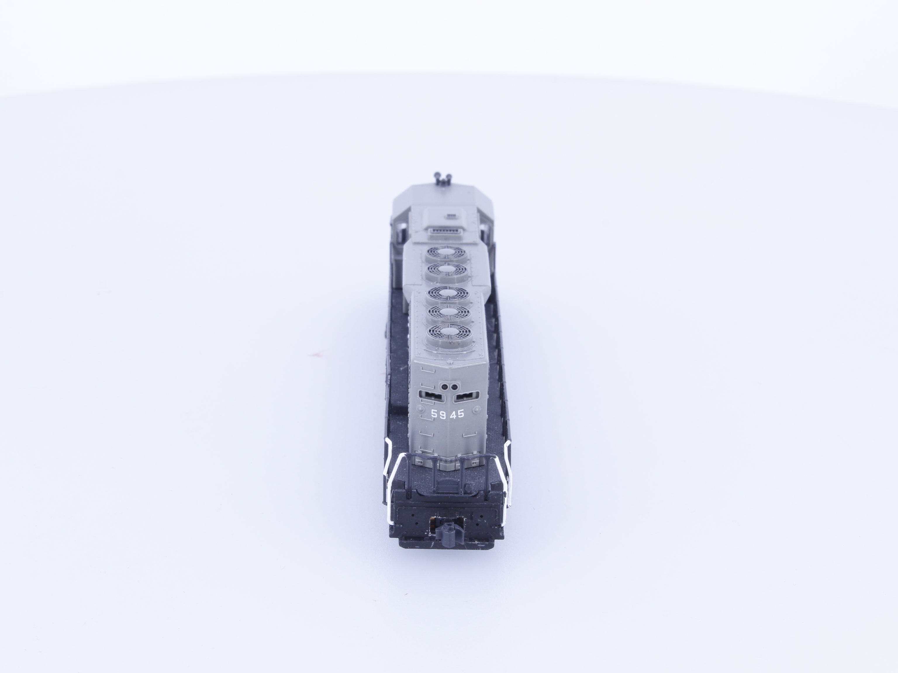 Kato 176-2000 N SD40 Diesel Locomotive Canadian National (CN) 5945 Analog DC