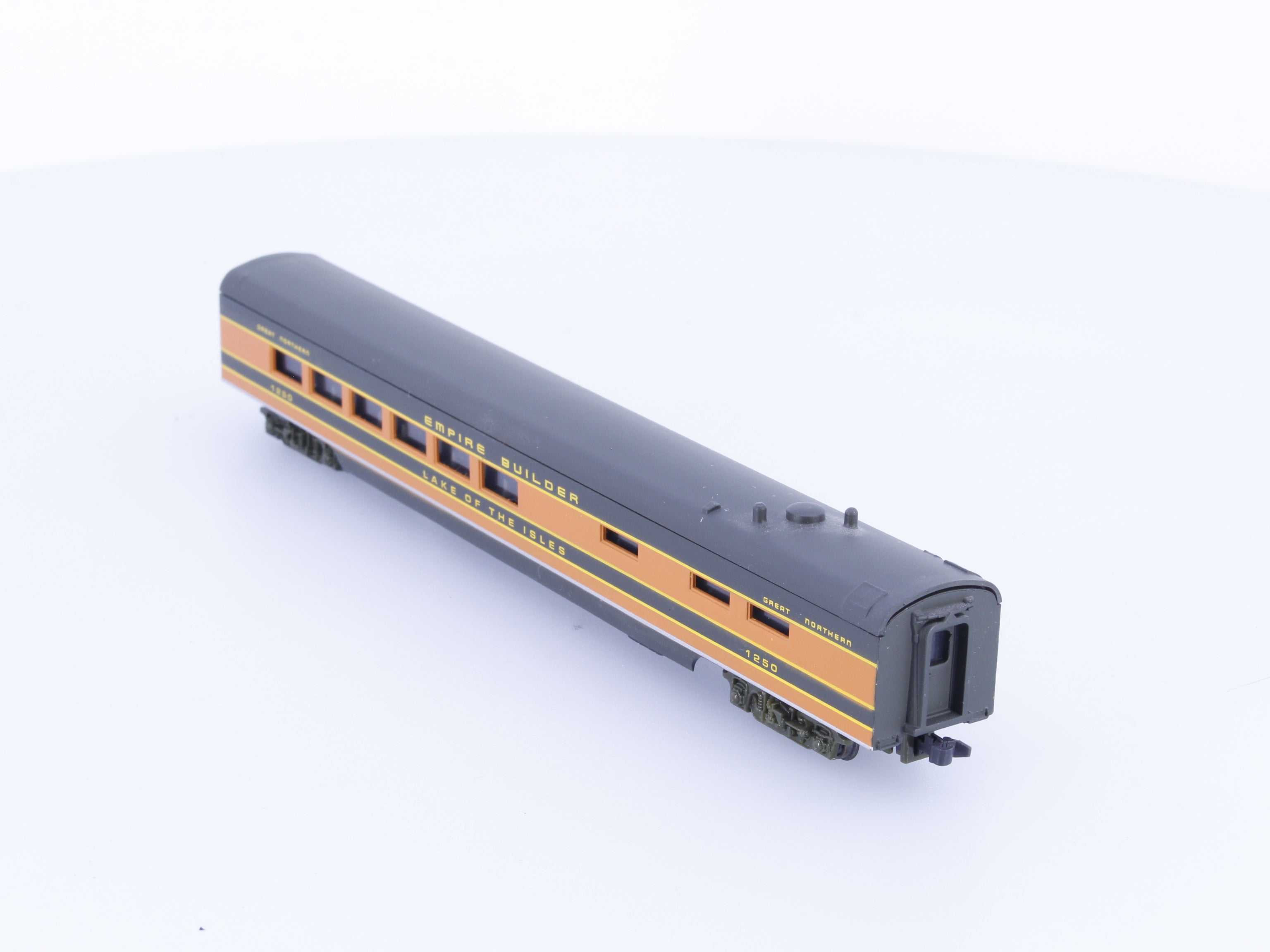 Con Cor 1250 N Empire Builder Passenger Coach Great Northern (GN) Lake of the Isles 1250