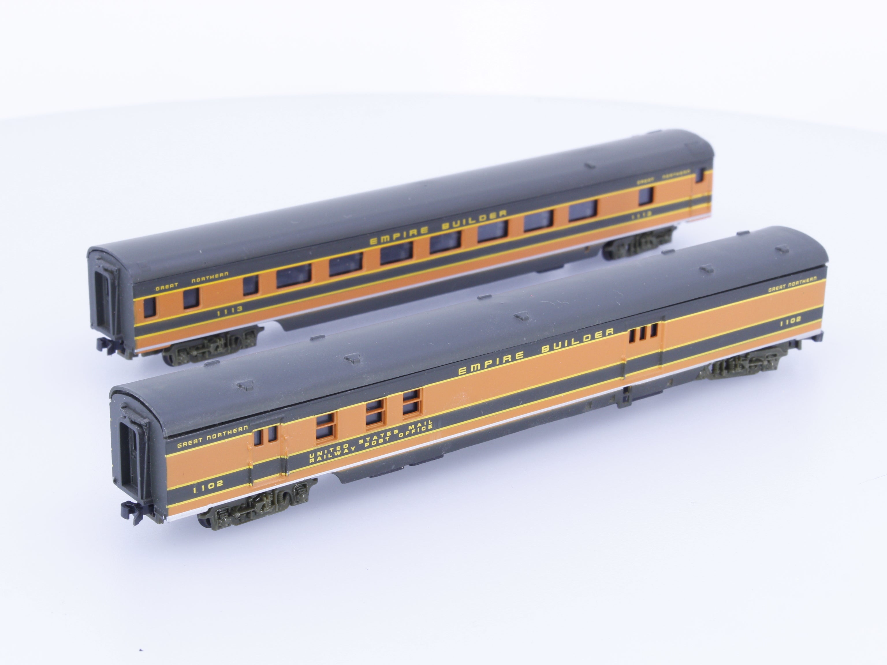 Con Cor GNPCBC N Empire Builder One Passenger Car, One Baggage Car Great Northern (GN) 1113, 1102