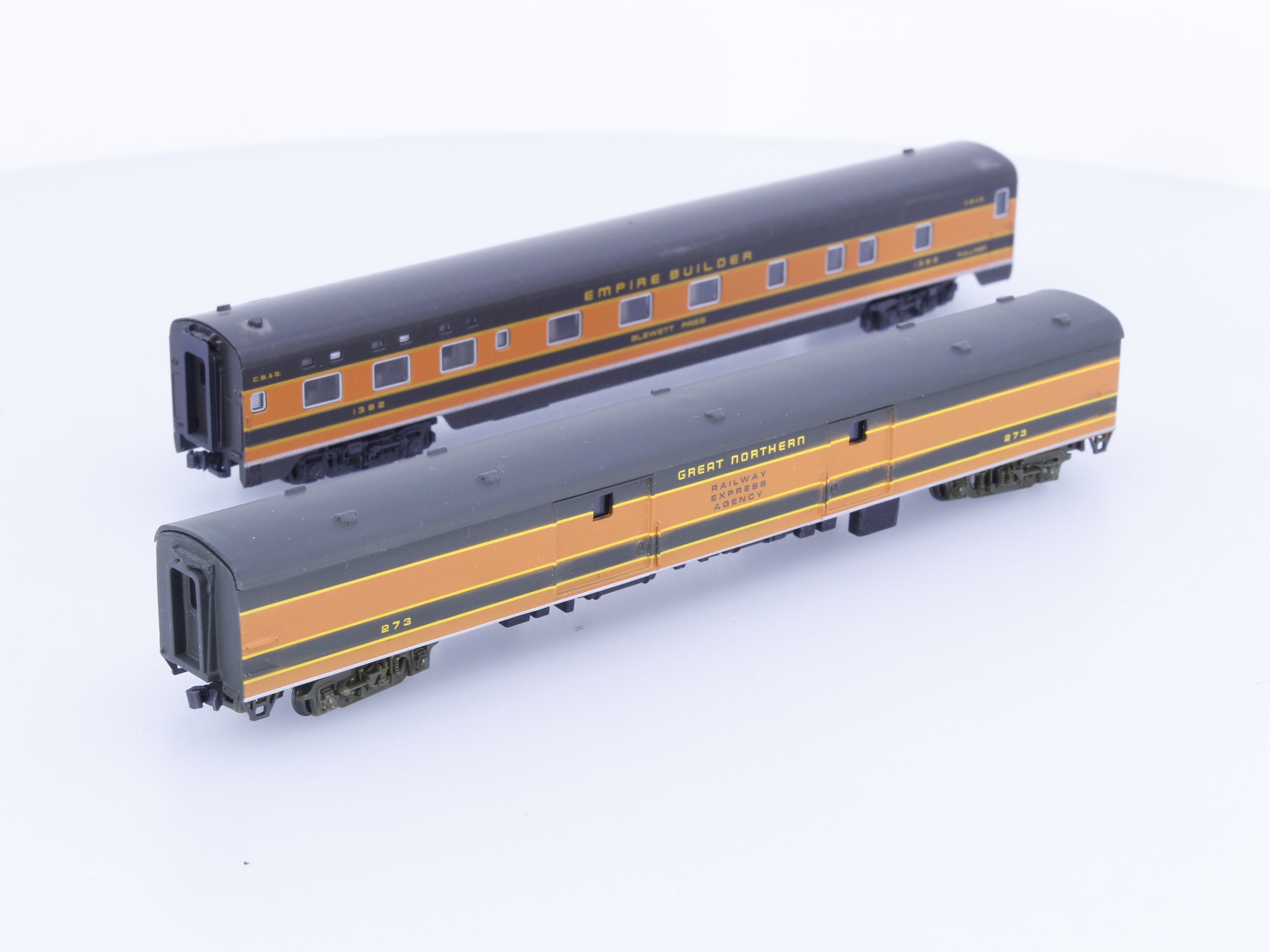 Con Cor GNPCBC N Empire Builder One Passenger Car, One Baggage Express Car Great Northern (GN) 273,Blewett Pass