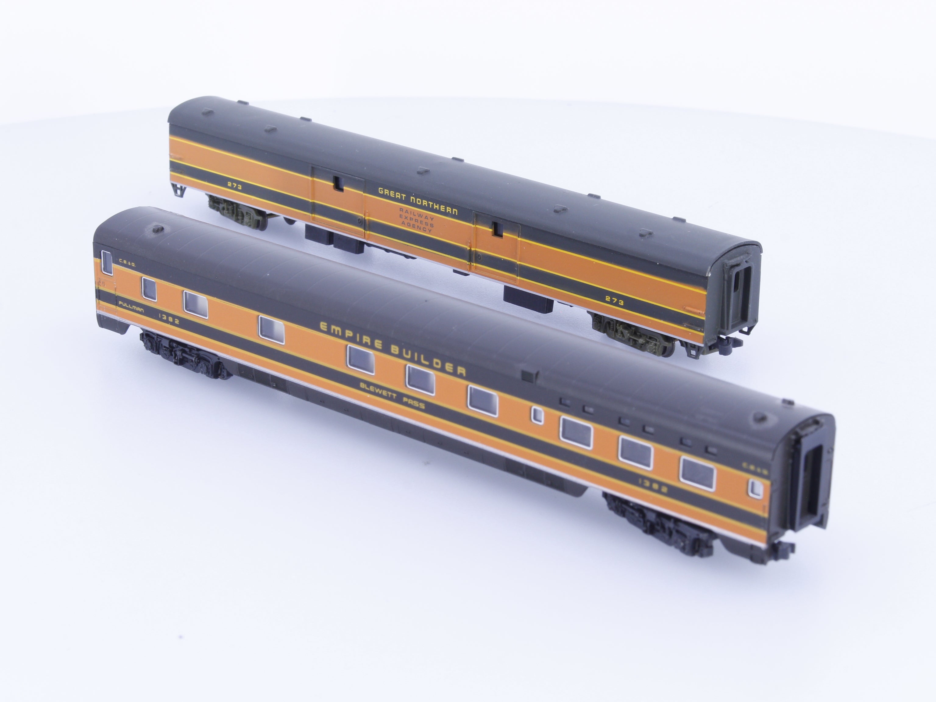 Con Cor GNPCBC N Empire Builder One Passenger Car, One Baggage Express Car Great Northern (GN) 273,Blewett Pass