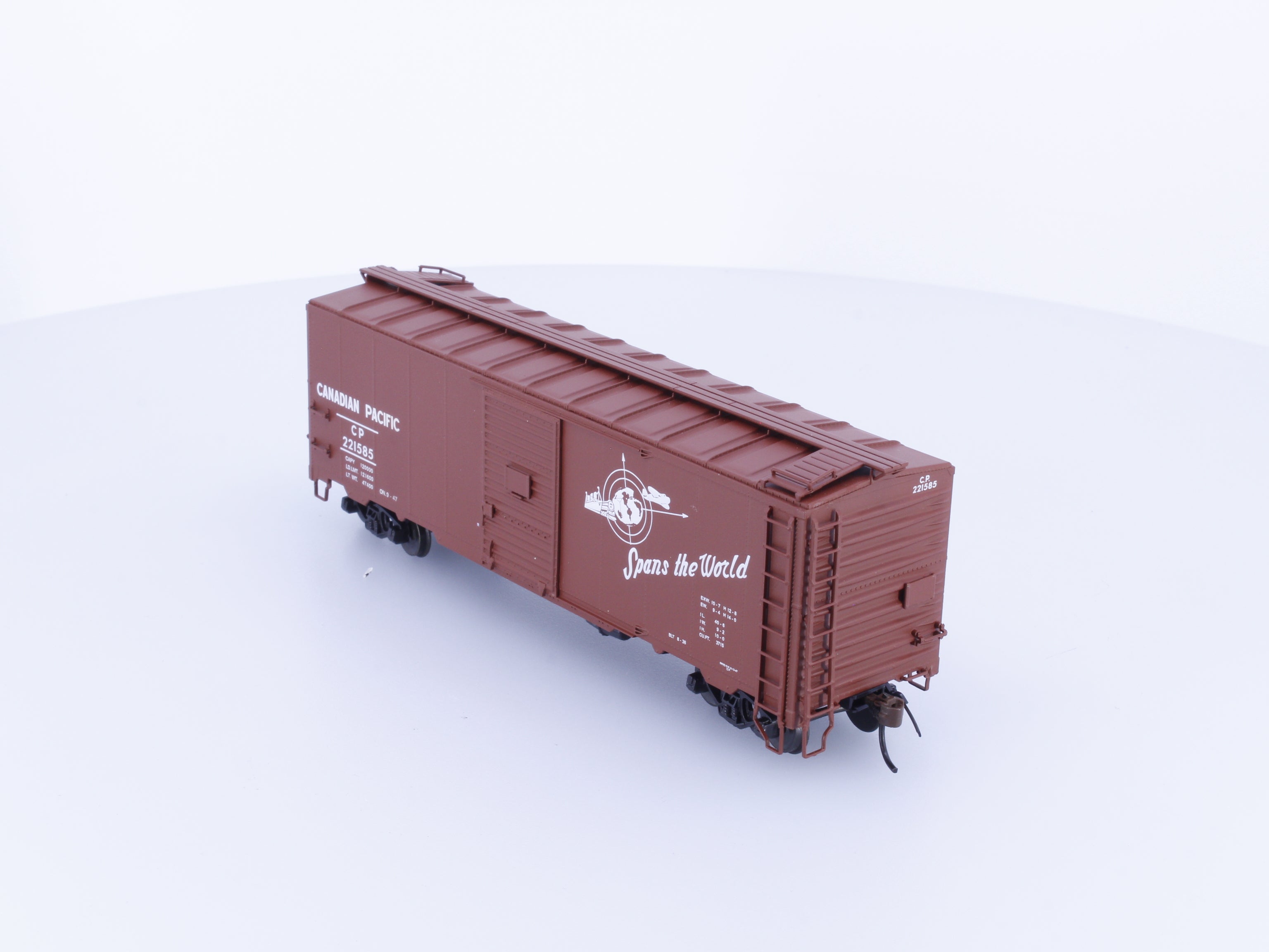 Red Caboose RR-38009-18 HO 40' 1937 AAR Single Door Boxcar Canadian Pacific (CP) 221585