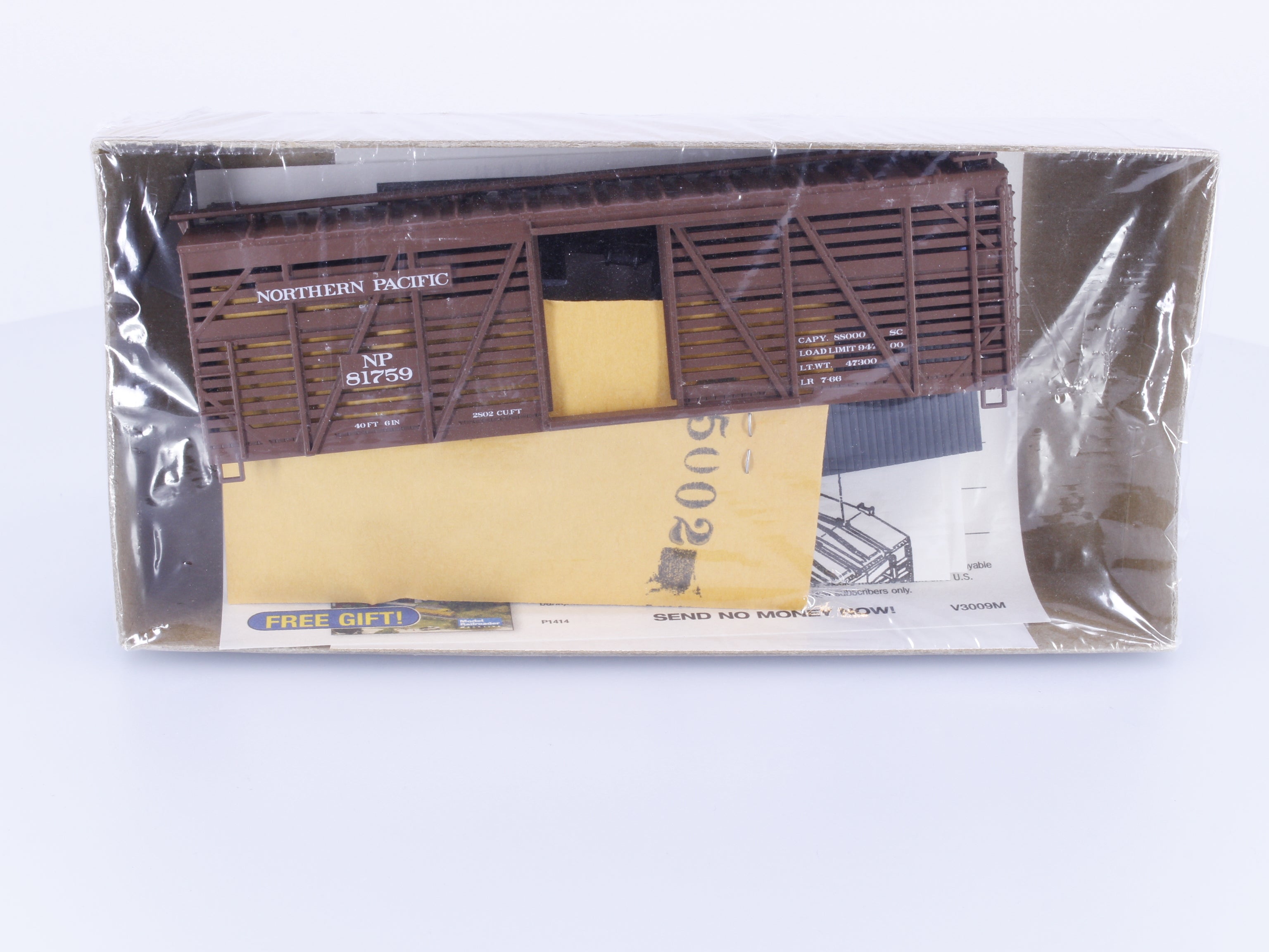 Athearn 1769 HO 40' Stock Car Kit Northern Pacific (NP) 81759