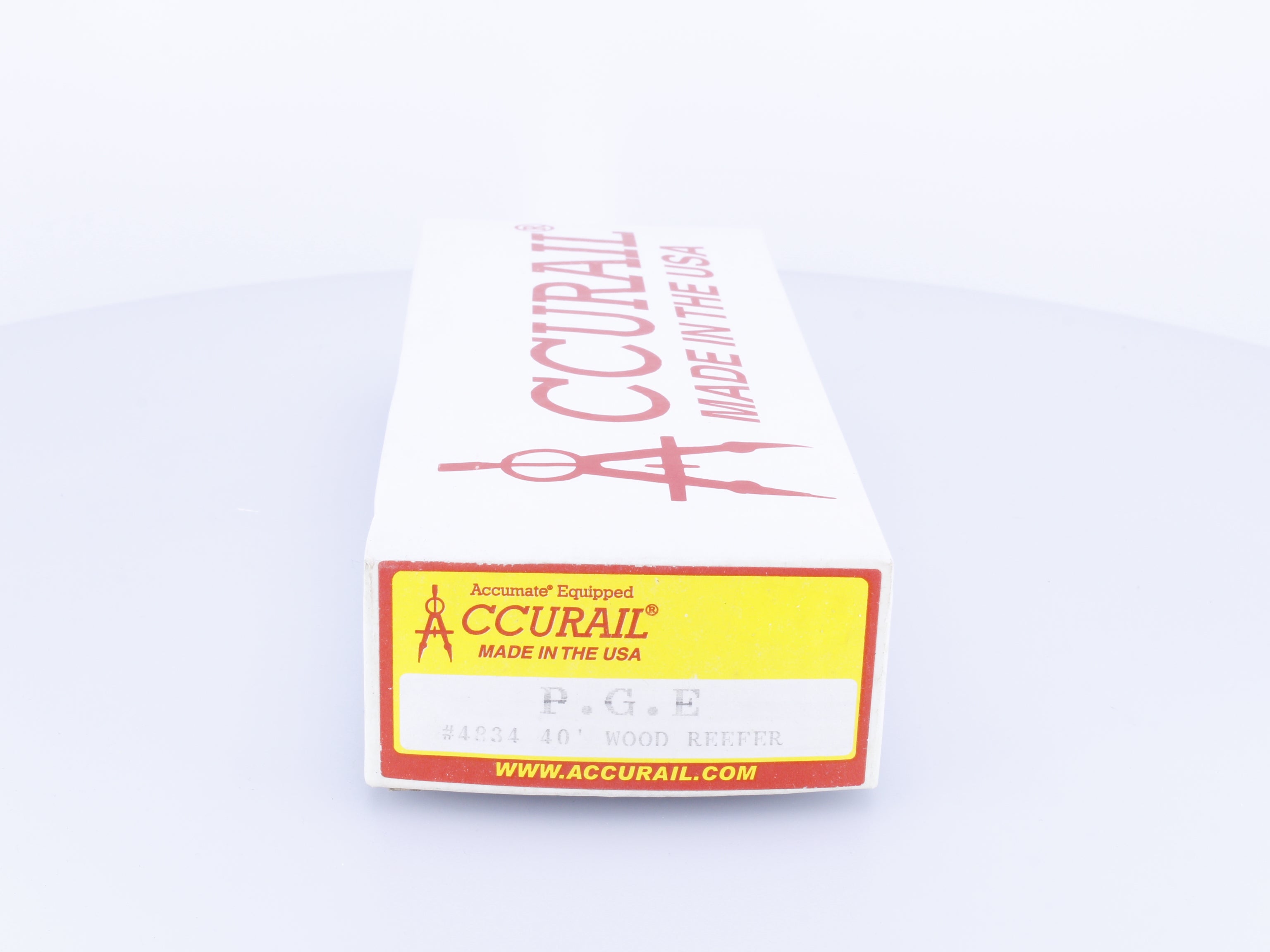 Accurail 4834 HO 40' Wood Reefer Kit #2 Pacific Great Eastern (PGE) 823
