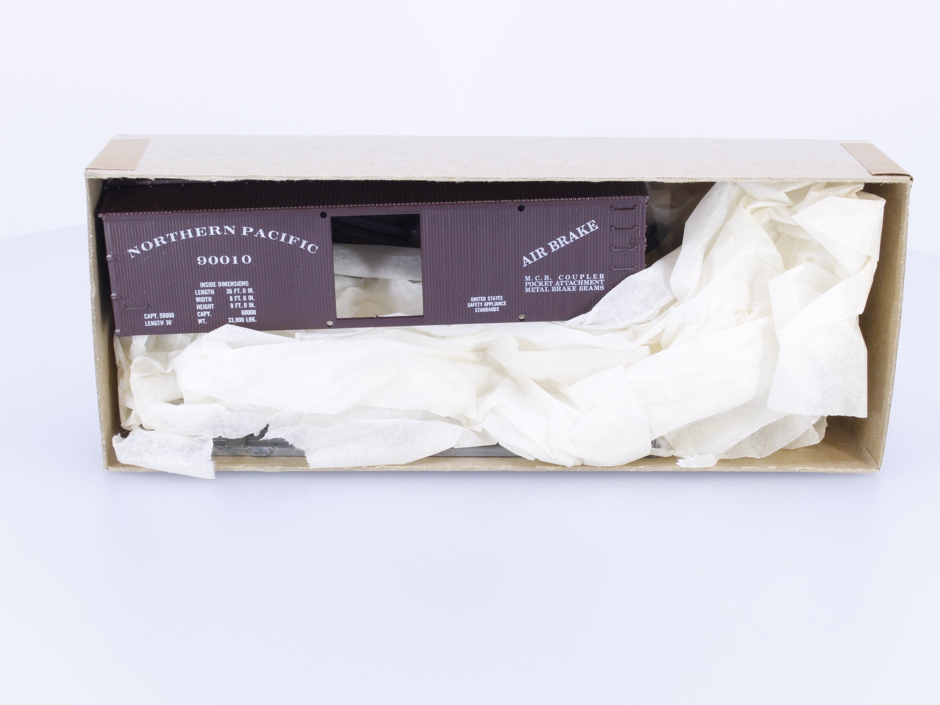 Roundhouse 3066 HO 40' Old Timer Boxcar Kit Northern Pacific (NP) 90010