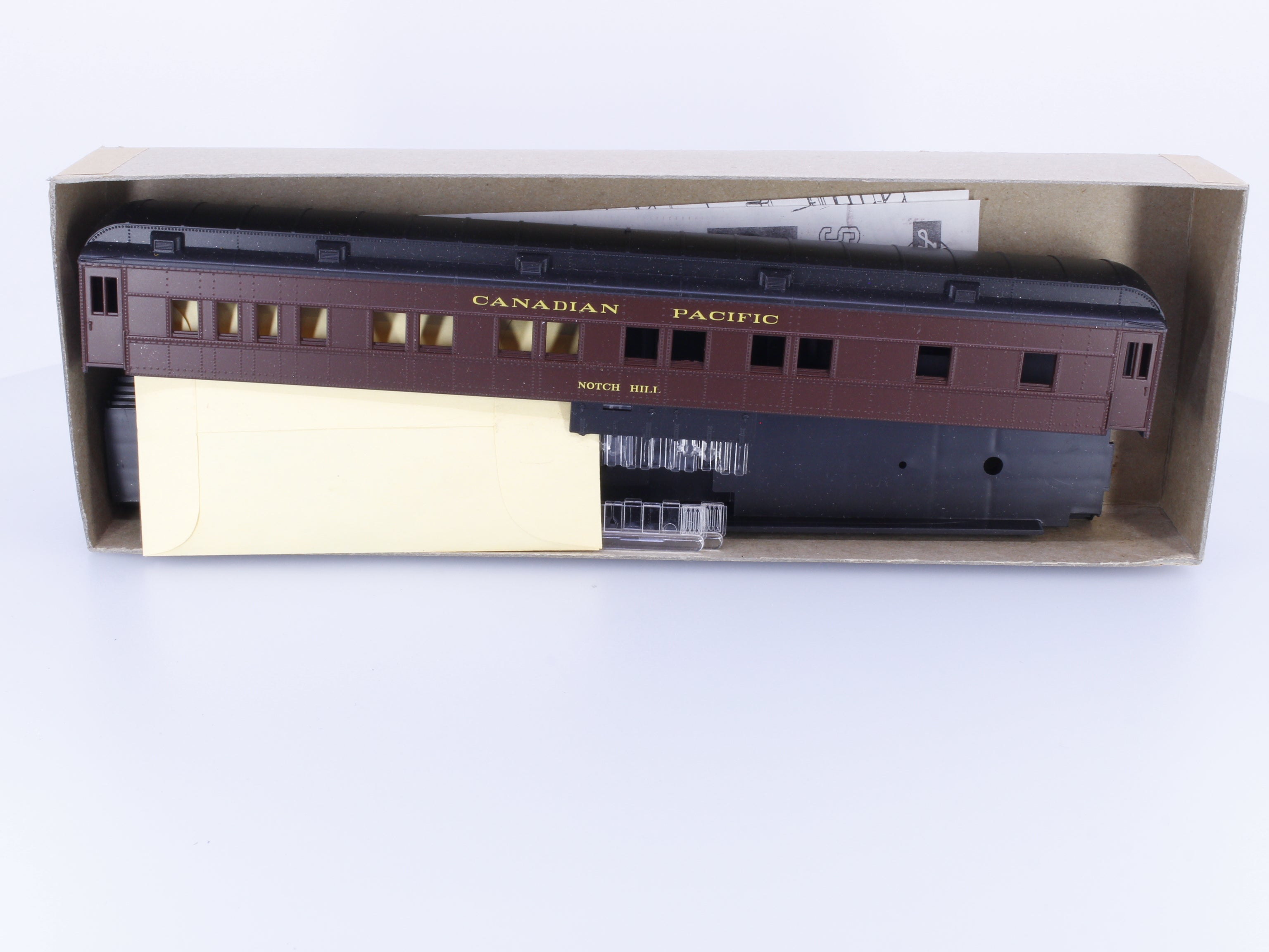 Athearn 2461 HO Standard Pullman Passenger Car Canadian Pacific (CP) Notch Hill