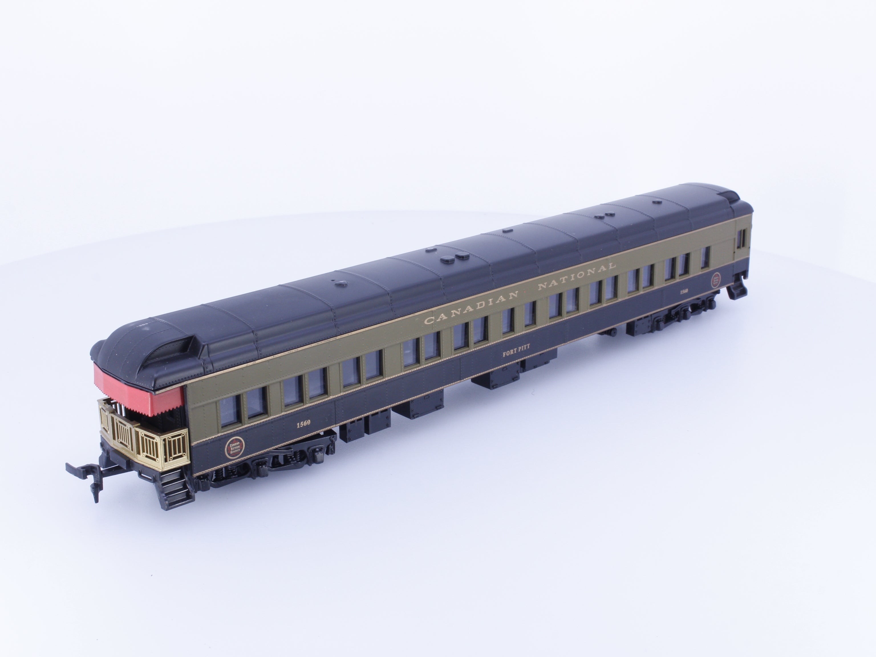 IHC 49104 HO Heavyweight Observation Car Canadian National (CN) Fort Pitt