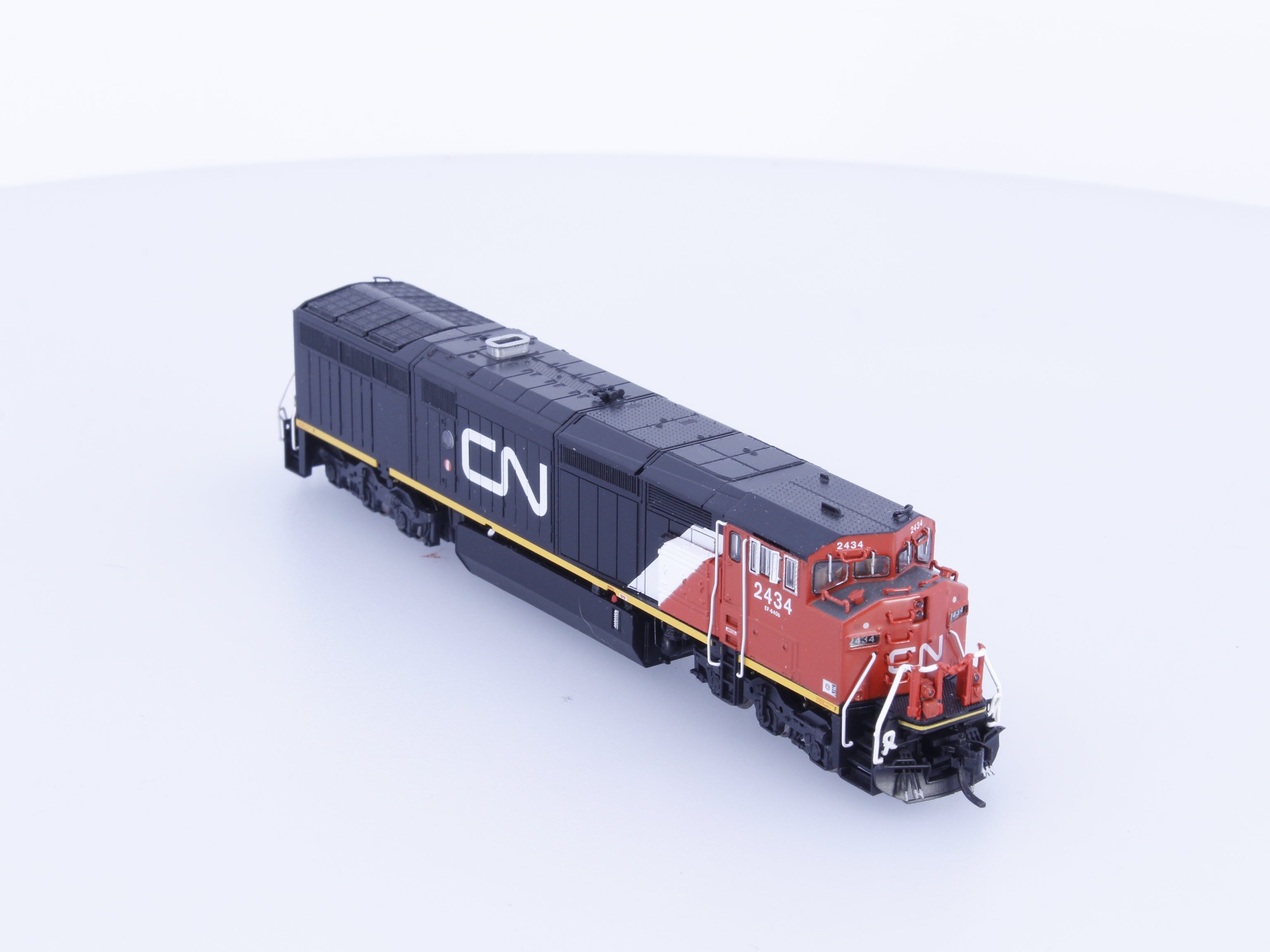 Rapido 540014 N Dash 8-40CM Diesel Locomotive Stripes Scheme Canadian National (CN) 2434 DC