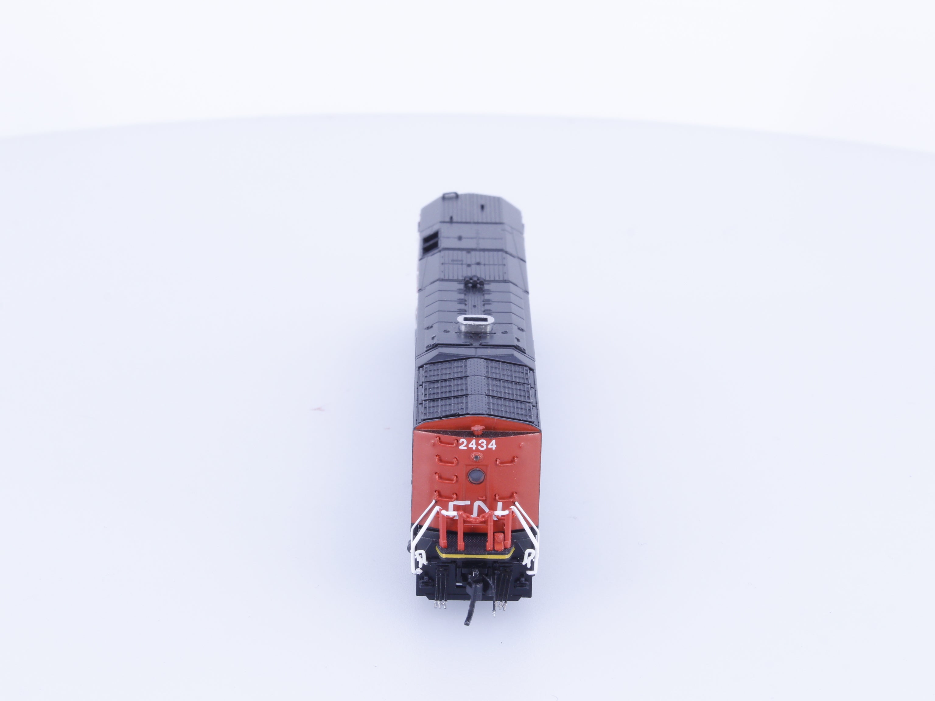 Rapido 540014 N Dash 8-40CM Diesel Locomotive Stripes Scheme Canadian National (CN) 2434 DC