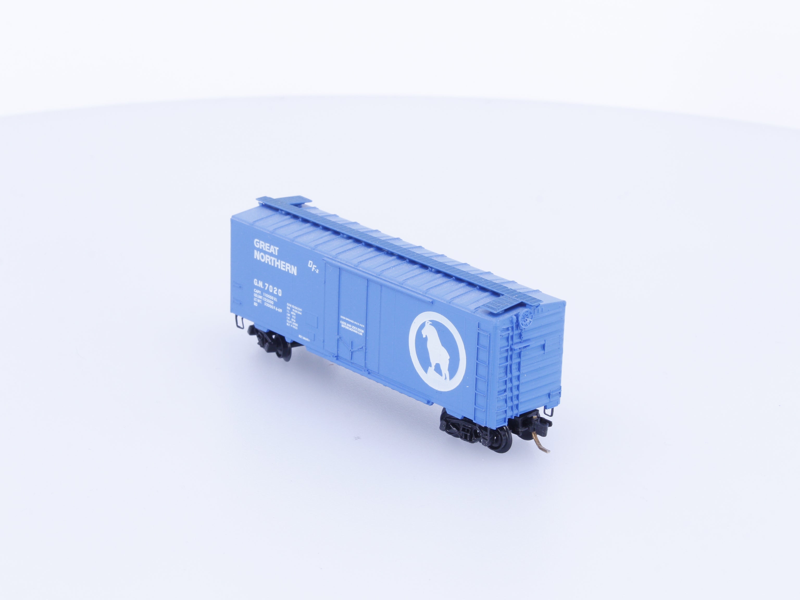 Micro Trains 21040 N Boxcar, 40', Steel Plug Door Great Northern (GN) 7020