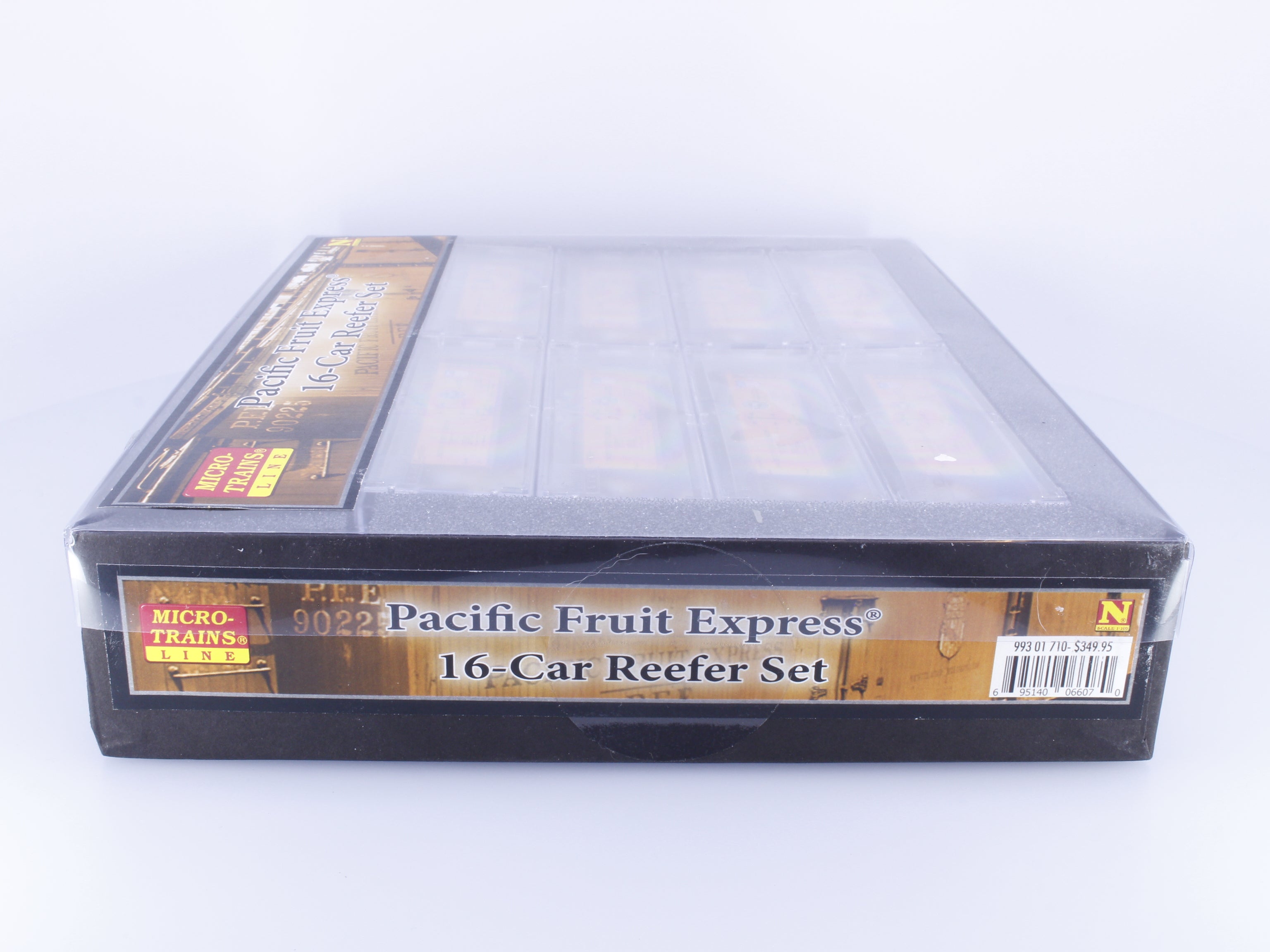 Micro Trains 993 01 710 N 16-Car Pacific Fruit Express Reefer Set Pacific Fruit Express (PFE)