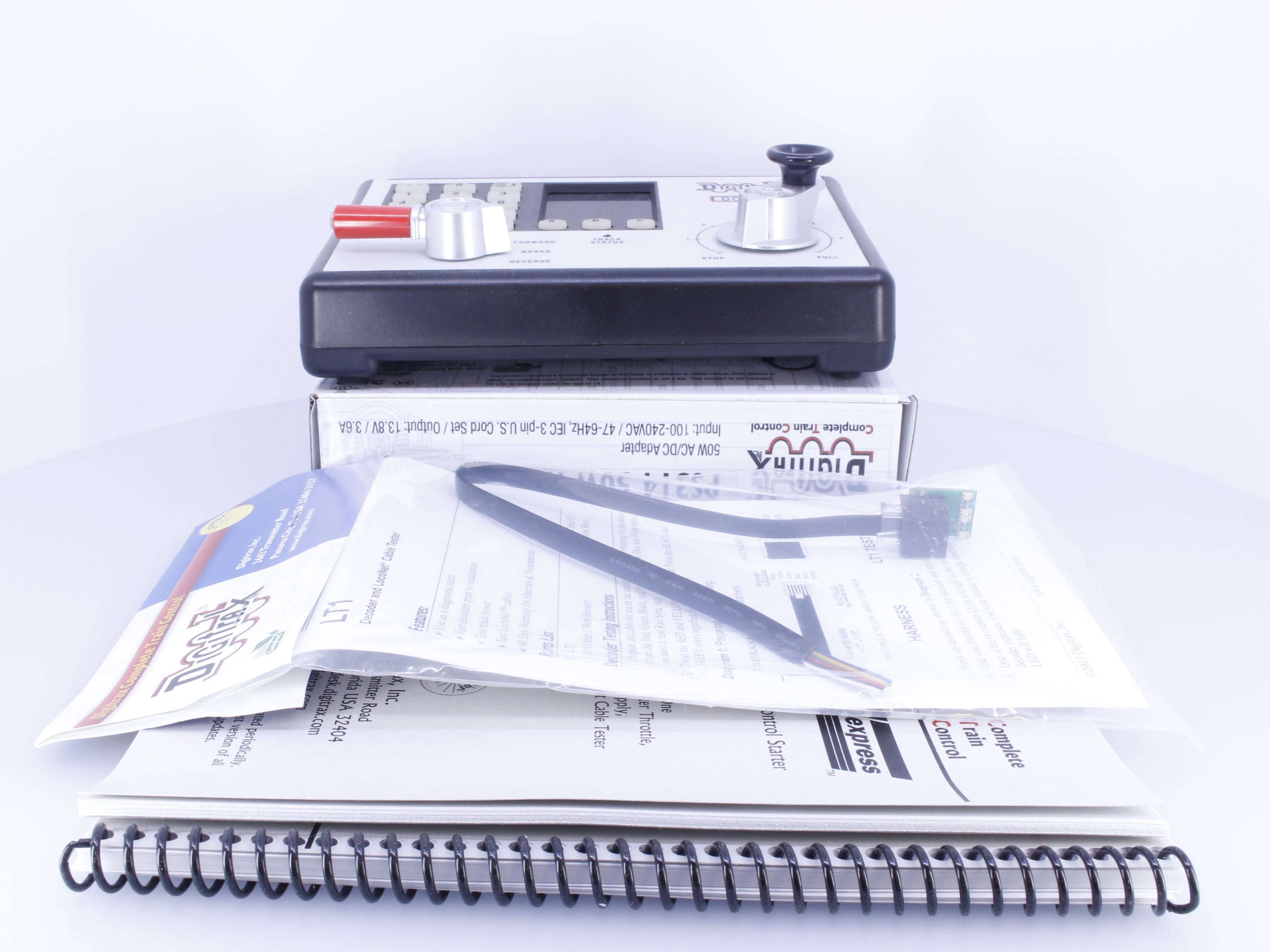 Digitrax Zephyr Express HO Zephyr Express 3.0 Amp Starter Set