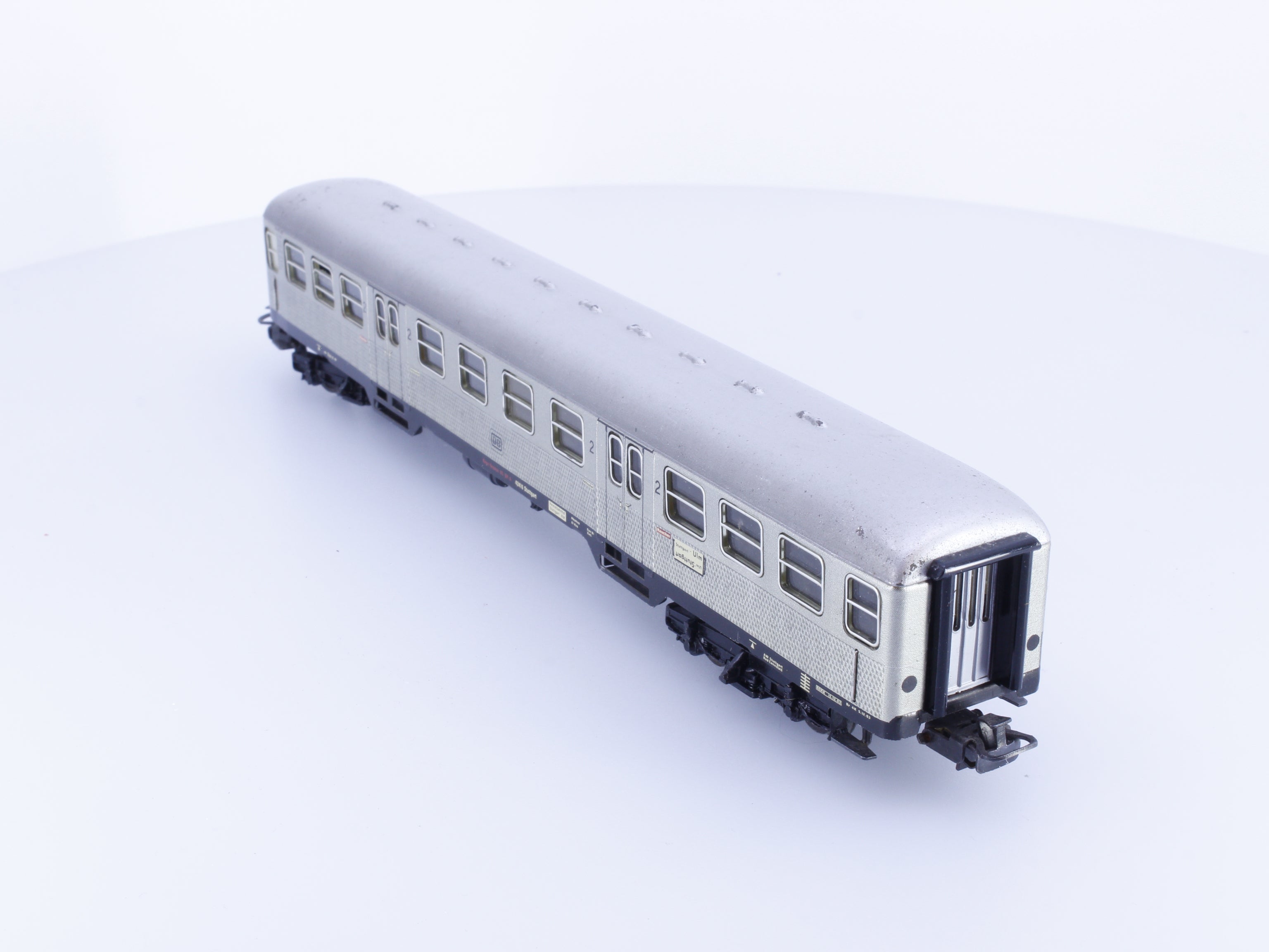 Marklin 4042 HO DB Silberling 2nd Class Passenger Car
