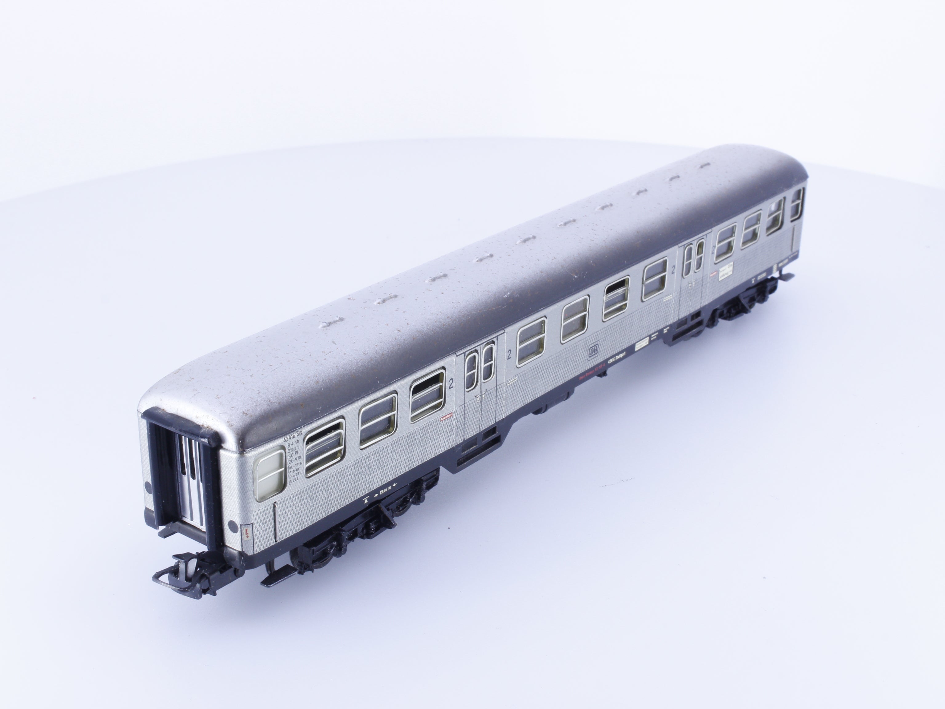 Marklin 4042 HO DB Silberling 2nd Class Passenger Car (#2)