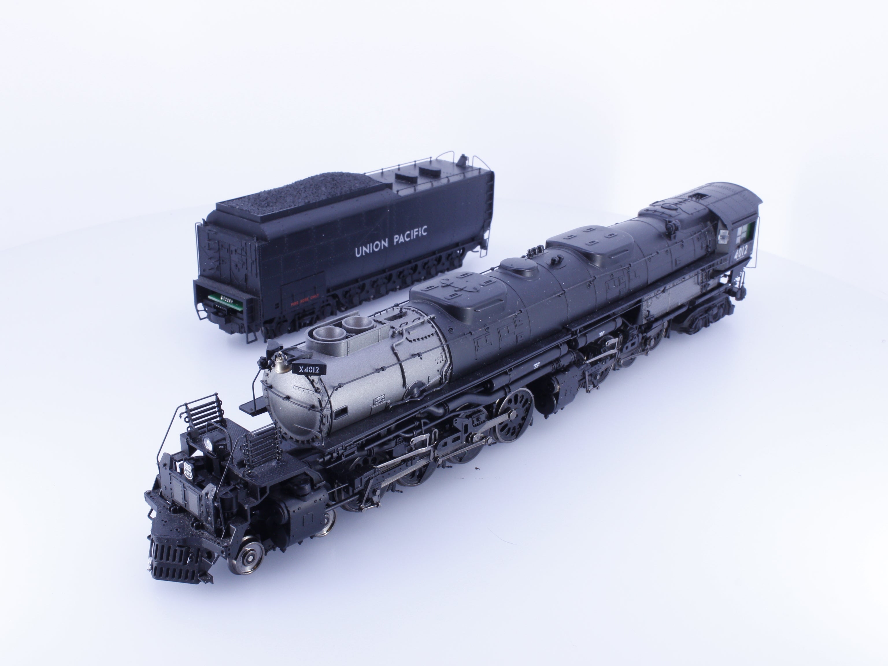 Athearn G97204 HO Big Boy 4-8-8-4 Steam Locomotive Tsunami Sound Union Pacific (UP) 4012 DCC & Sound