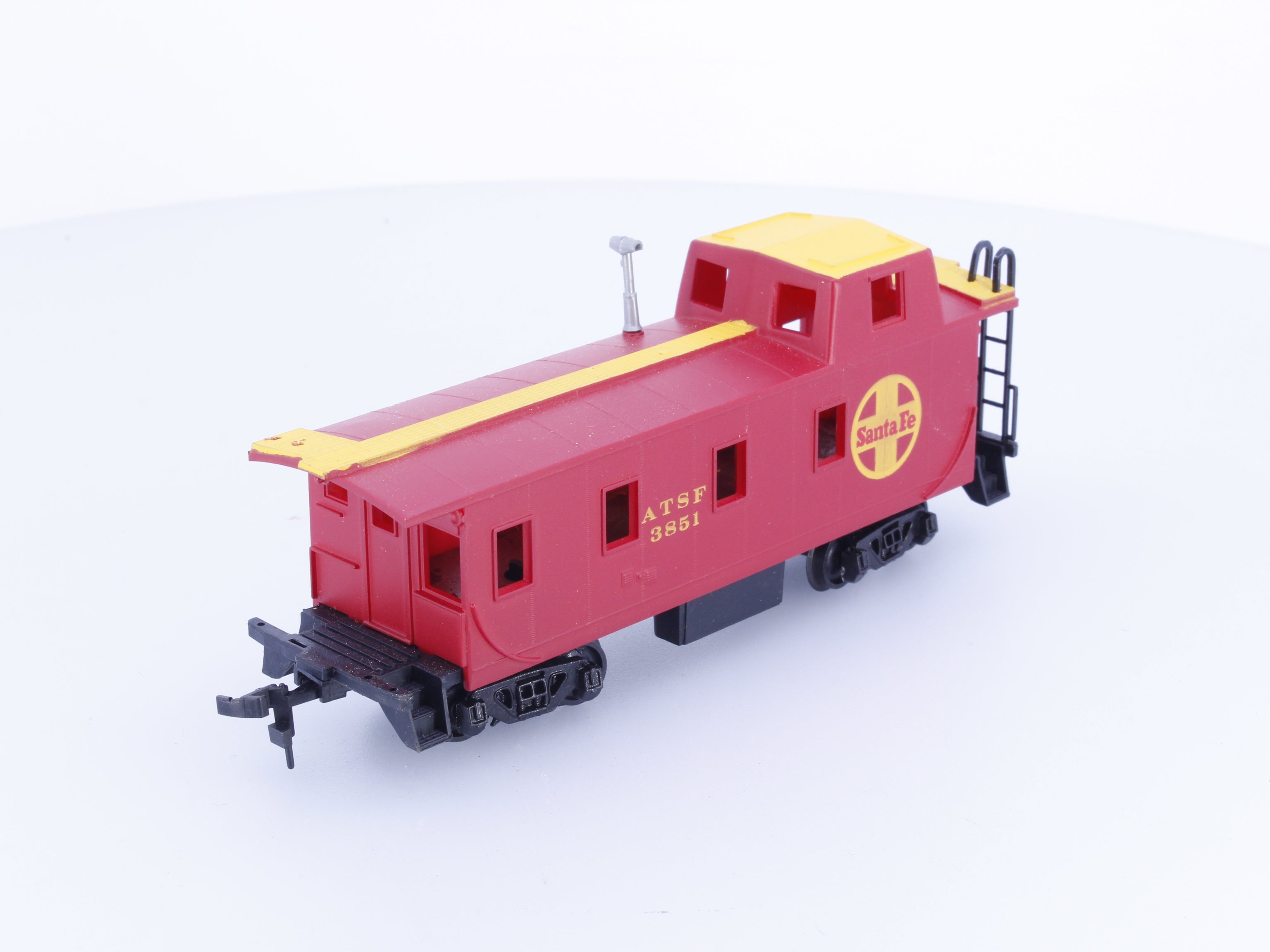 Bachmann 3851 HO Caboose Atchison Topeka and Santa Fe (ATSF) 3851