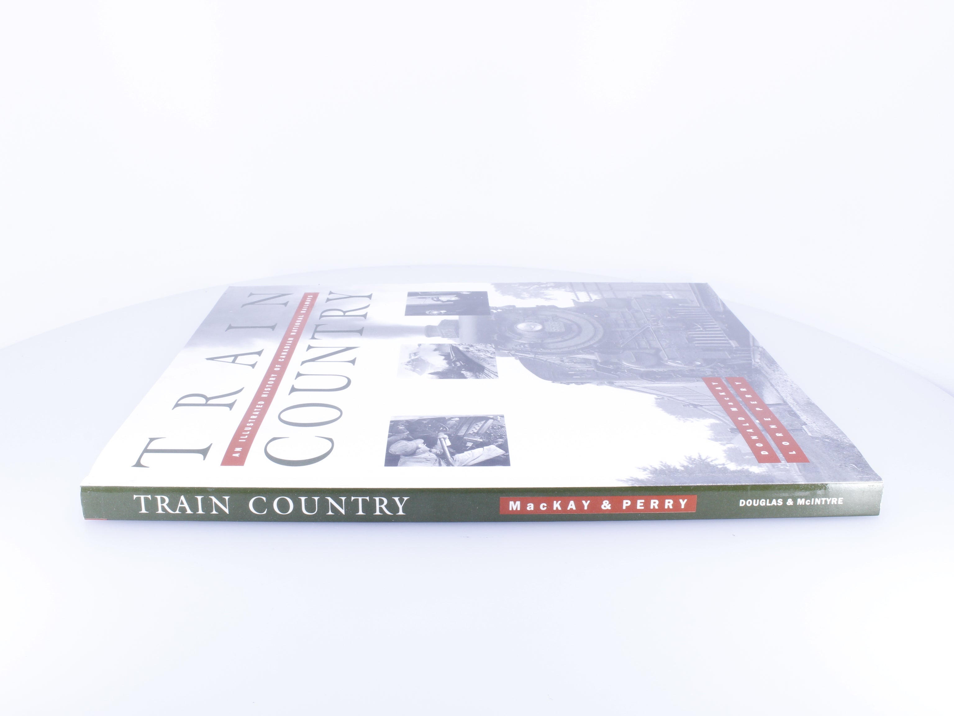 Douglas & McIntyre 544411 Train Country