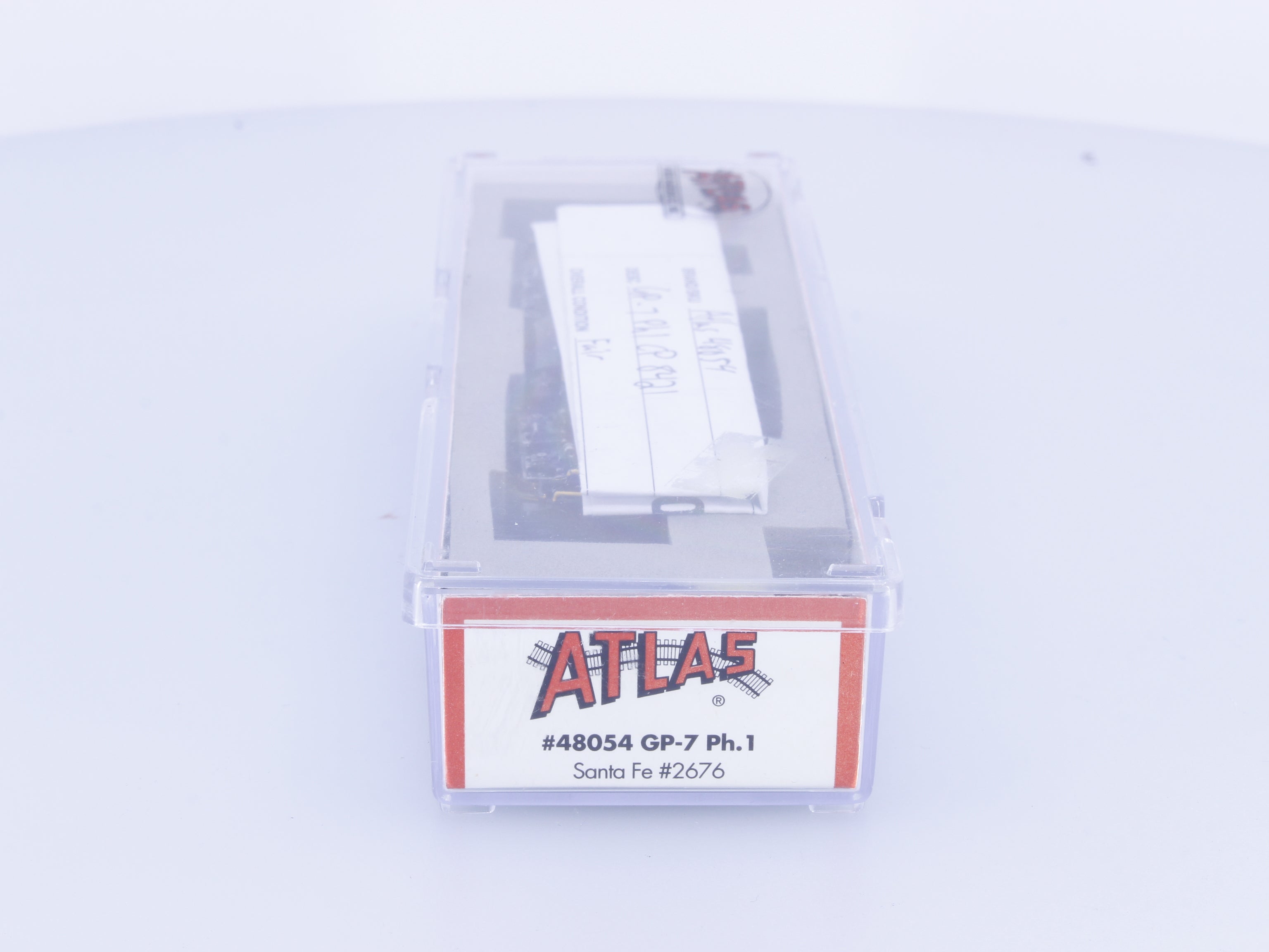 Atlas 48054 N GP-7 Phase I Diesel Locomotive Custom Painted Canadian Pacific (CP) 8421 Analog DC