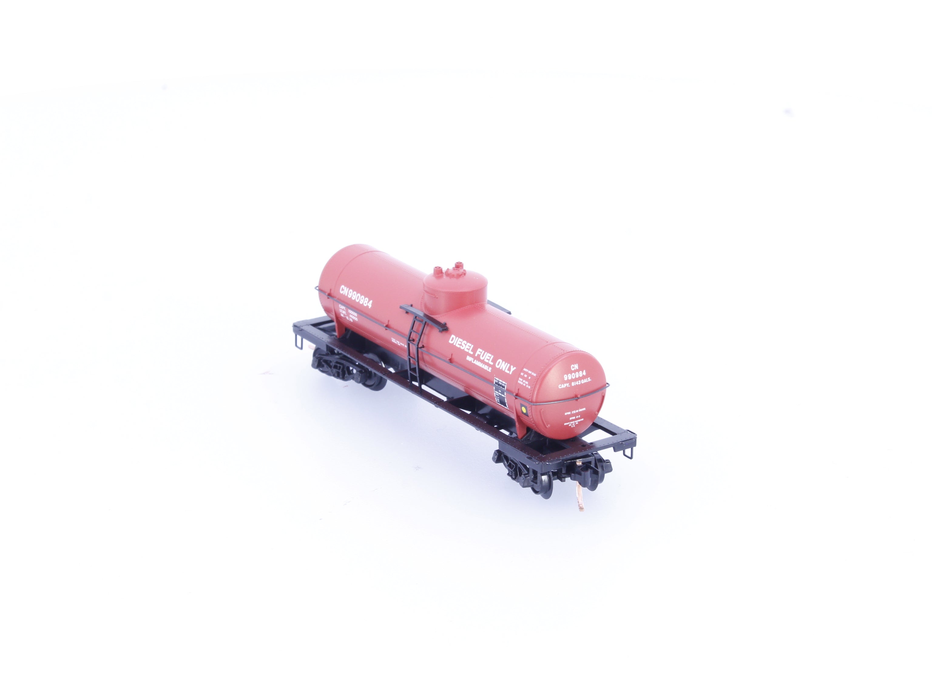 Micro Trains 65560 N 39 foot Single Dome Tank Car Canadian National (CN) 990984