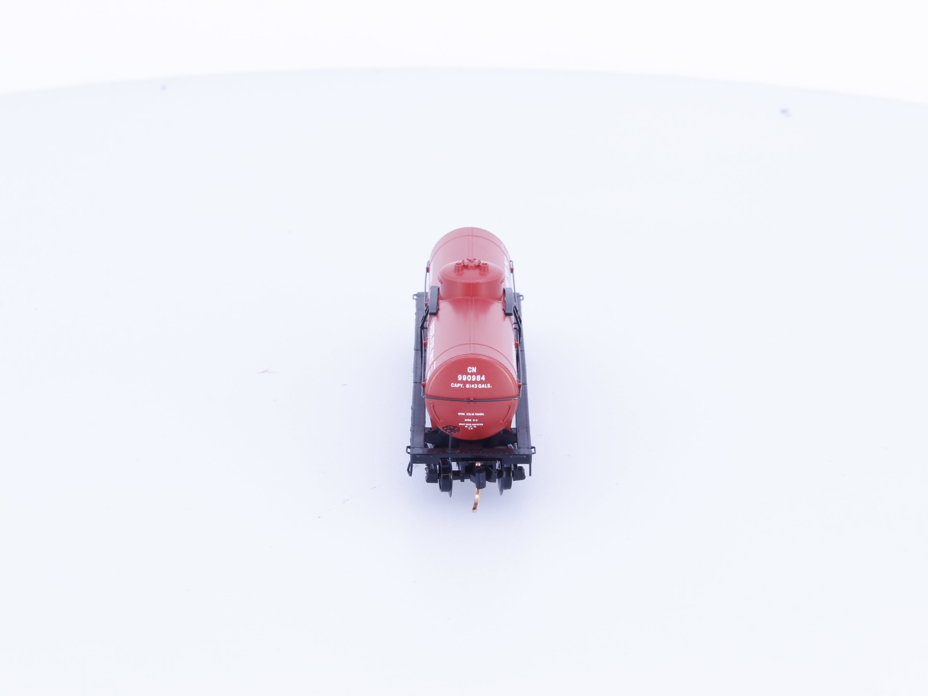 Micro Trains 65560 N 39 foot Single Dome Tank Car Canadian National (CN) 990984