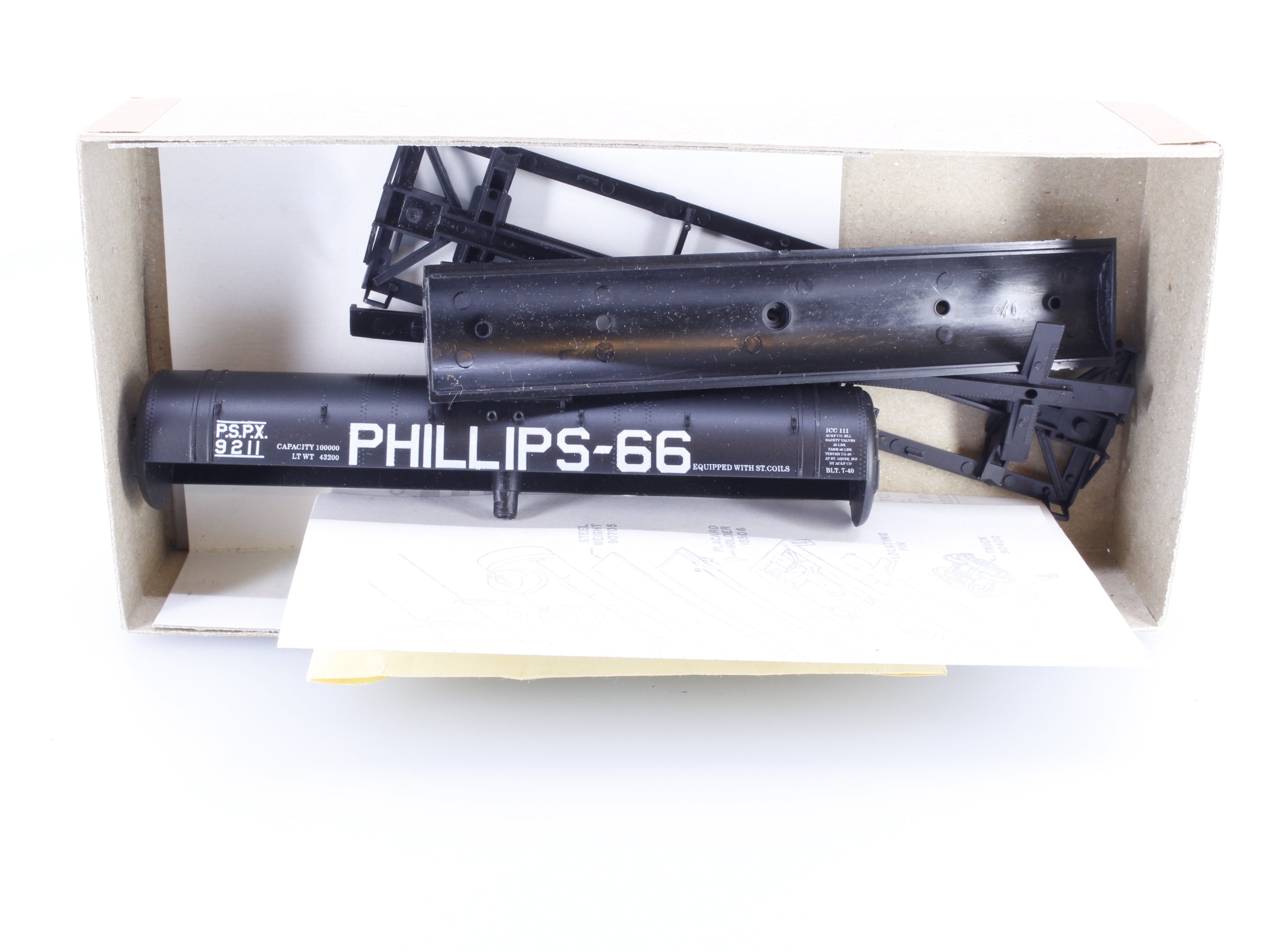 Athearn 1572 HO 40' Single Dome Tank Car Phillips 66 (PSPX) 9211
