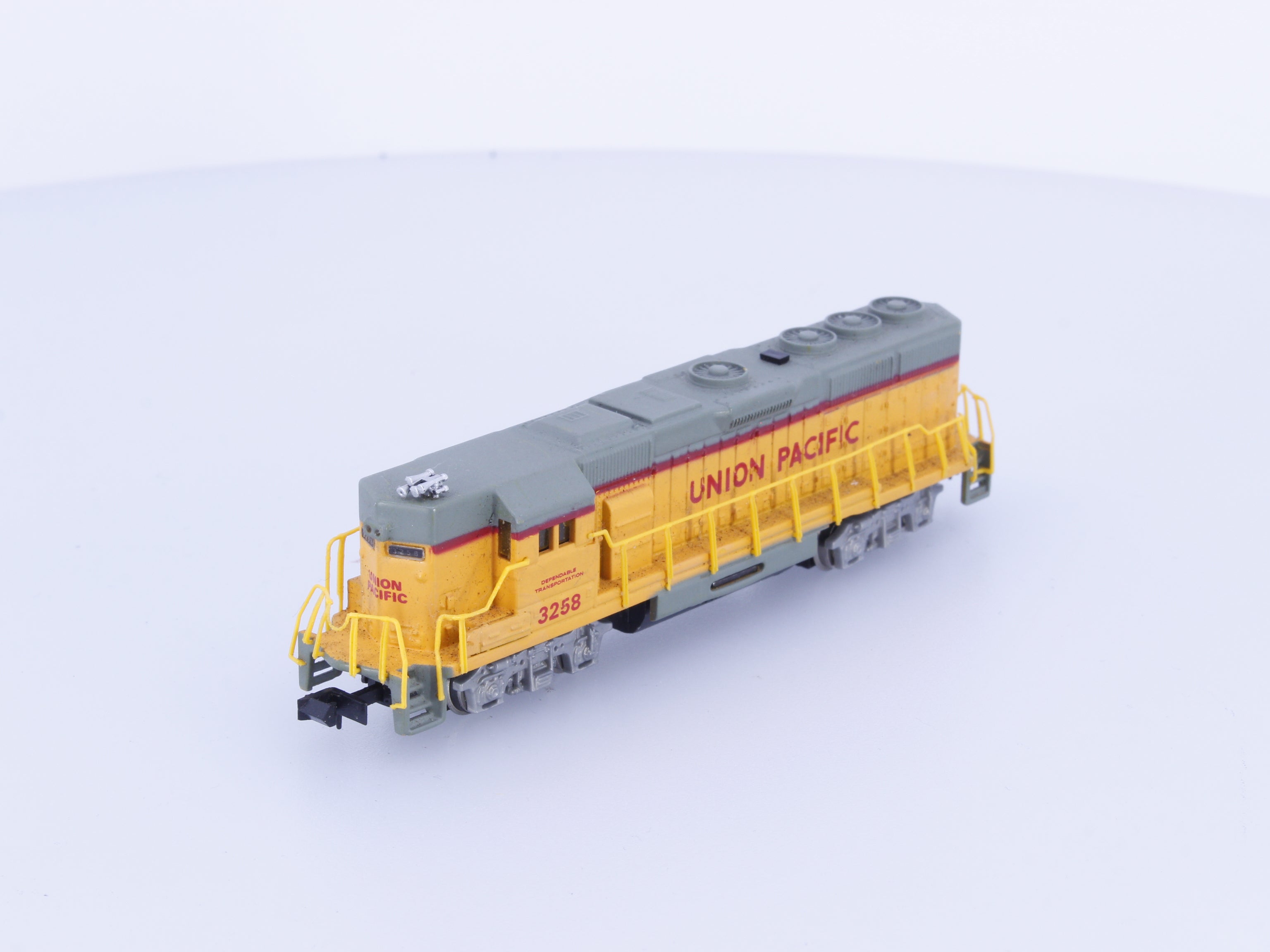 Bachmann 3258 N GP50 Diesel Locomotive Union Pacific (UP) 3258 Analog DC