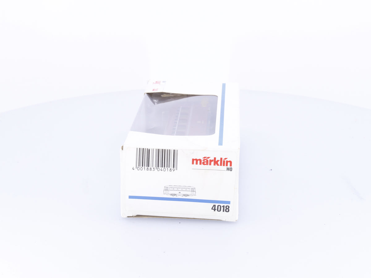 Marklin 4018 HO DB Non Powered Trailer Car with Interior Lighting Analog AC