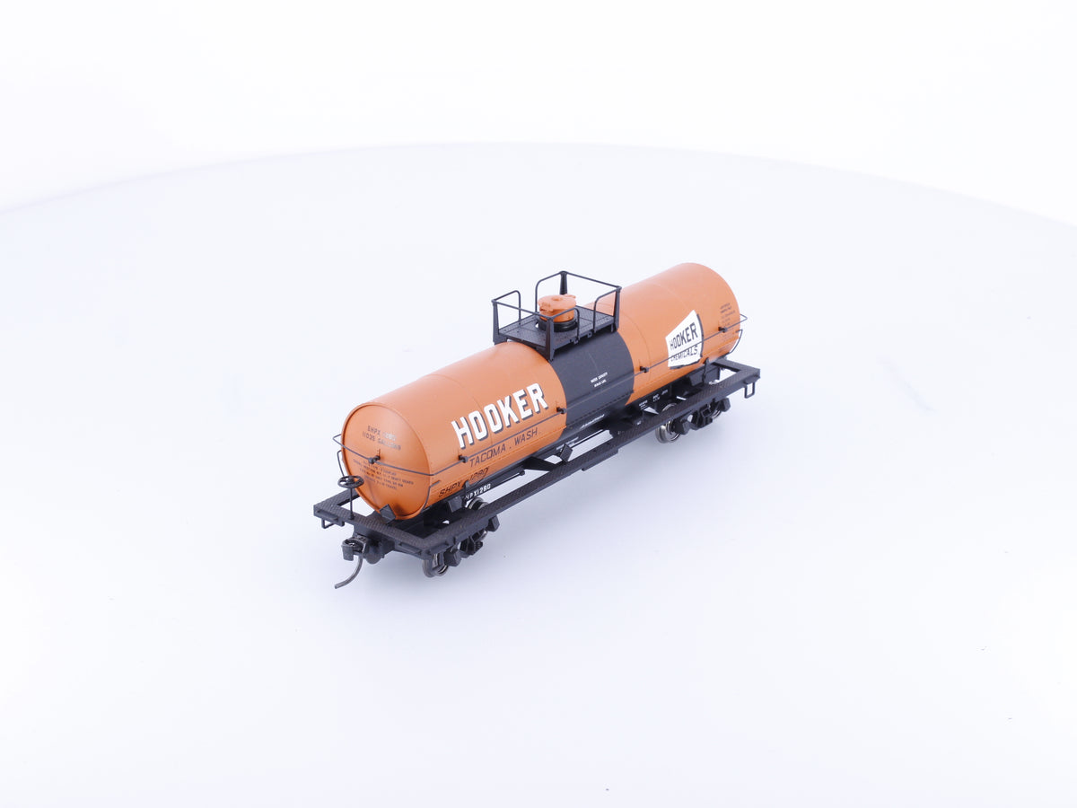 Atlas 1067-1 HO 11000 Gallon Tank Car Hooker Chemicals Tacoma 1280