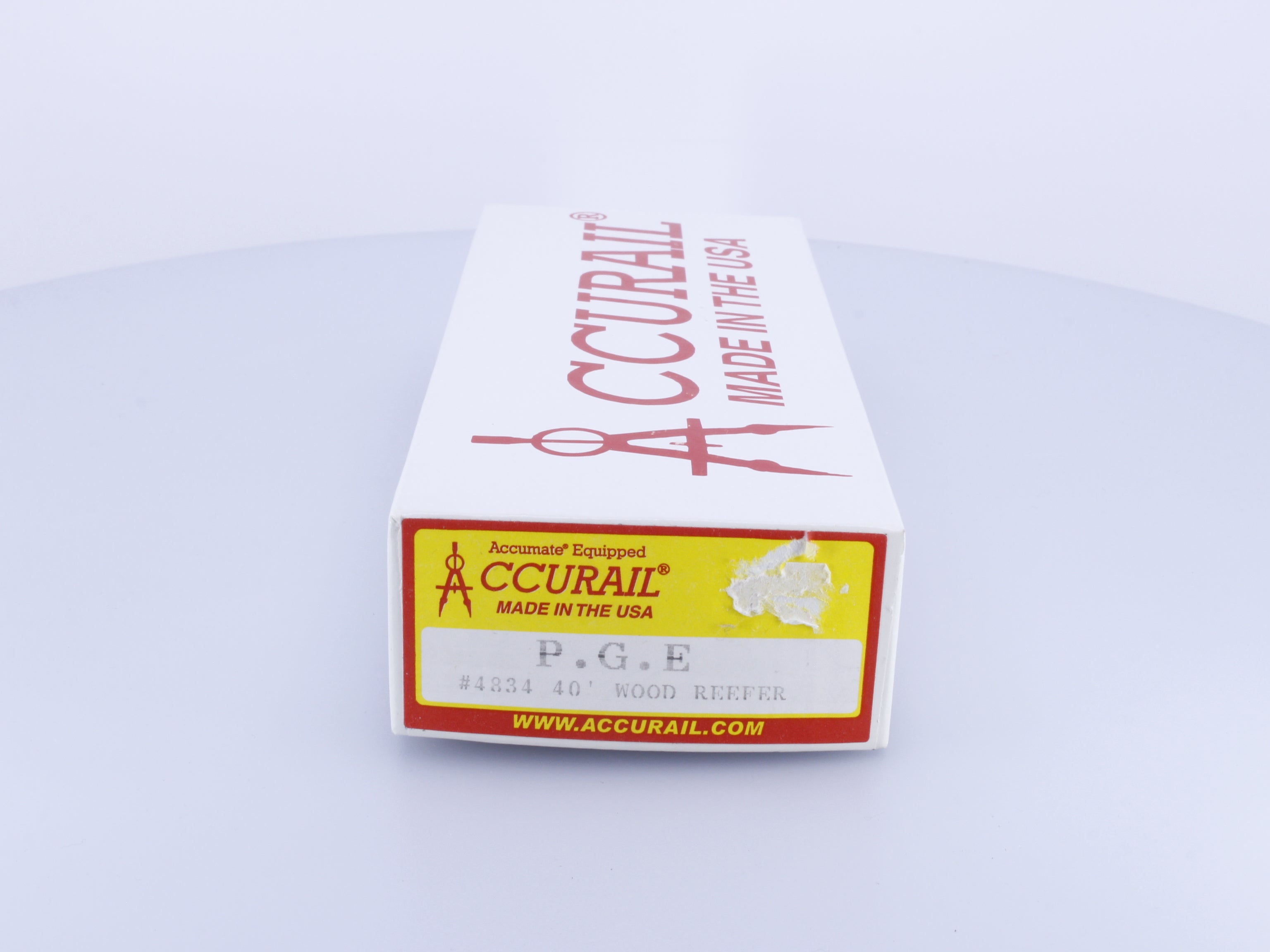 Accurail 4834 HO 40' Wood Reefer Kit Pacific Great Eastern (PGE) 823