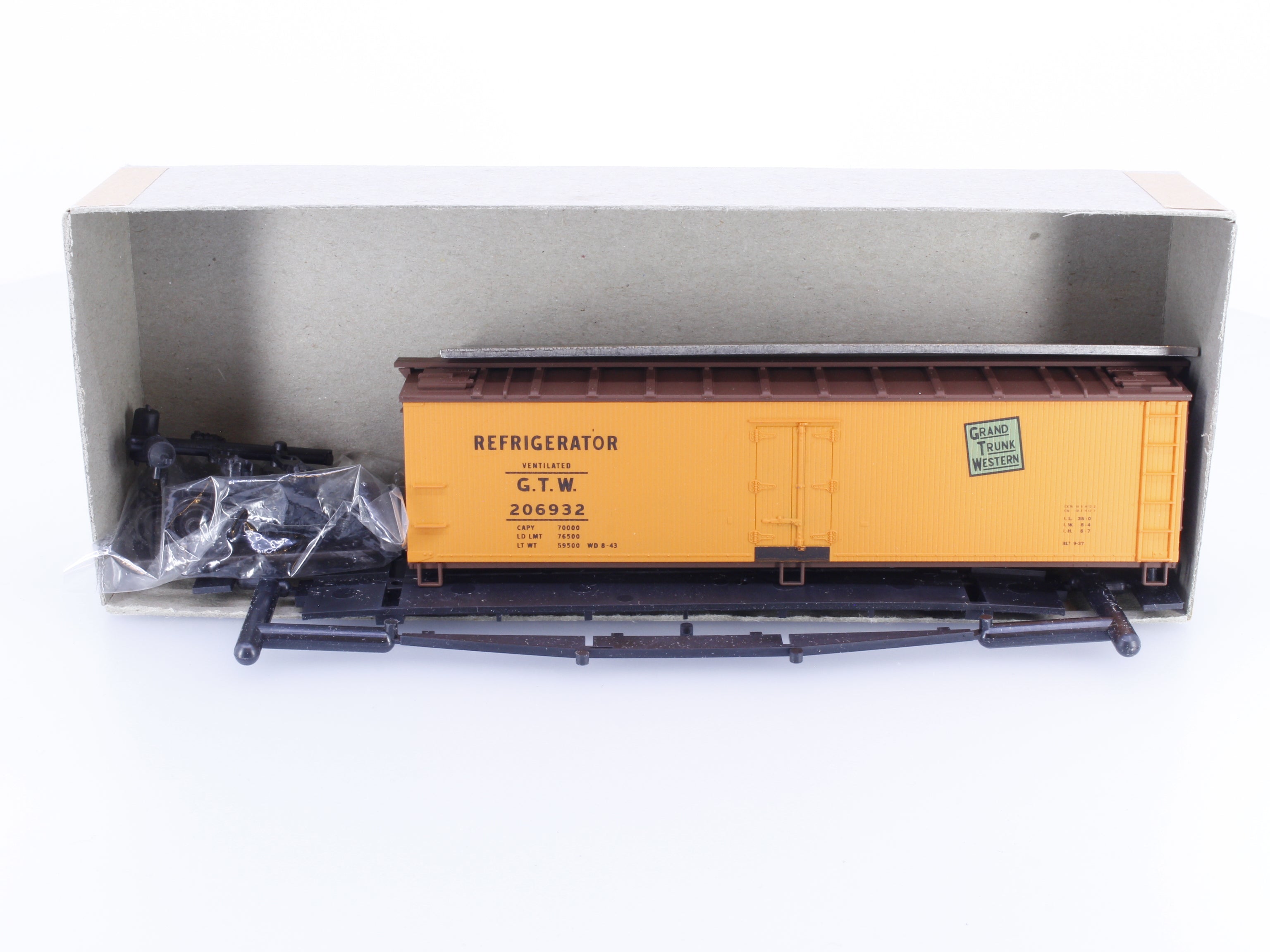 Accurail 1573 HO 40' Wood Reefer Kit Grand Trunk Western (GTW) 206932