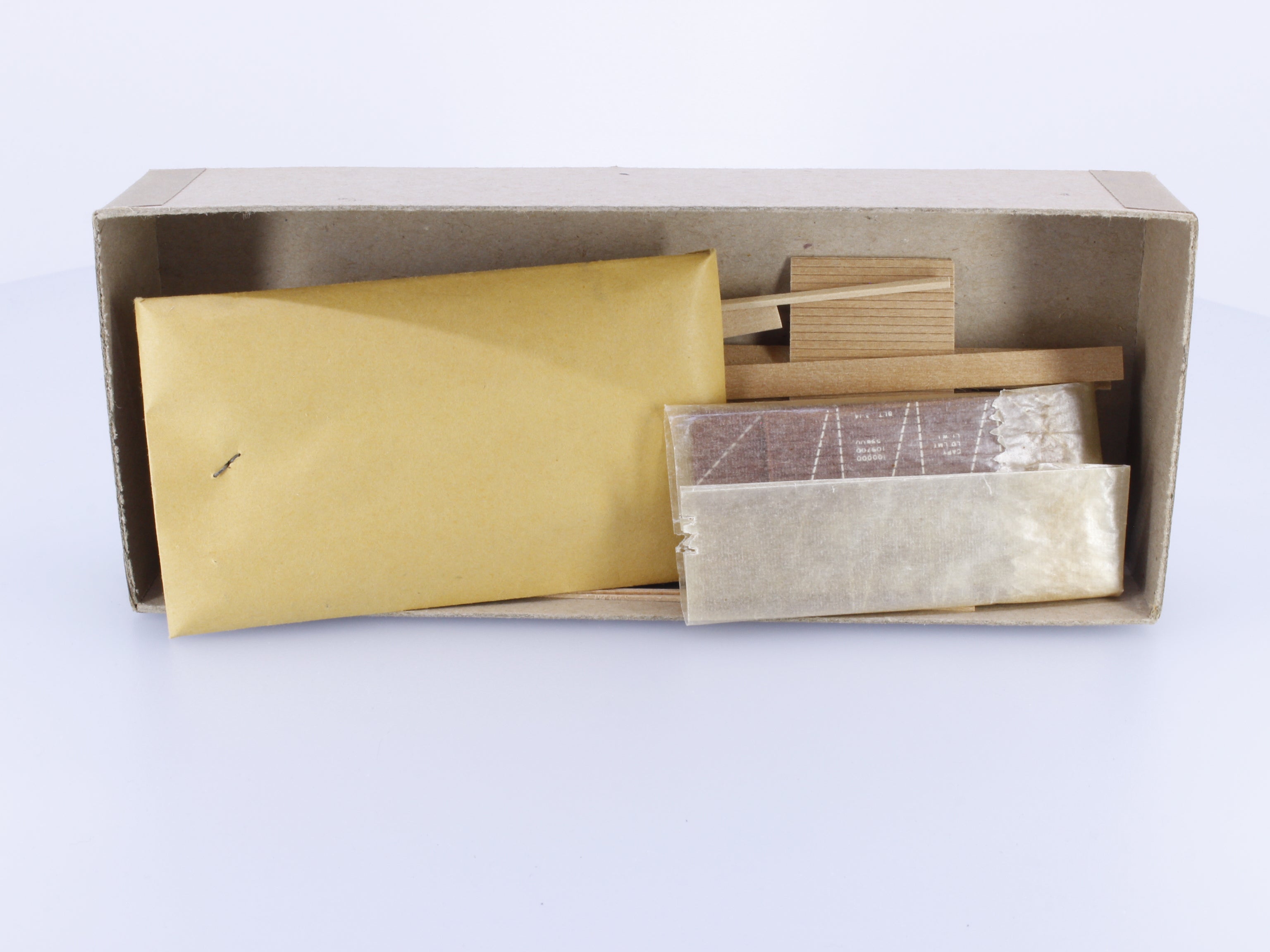 Main Line Models BC-10 HO 50' Automobile Box Car Kit Grand Trunk Western (GTW)