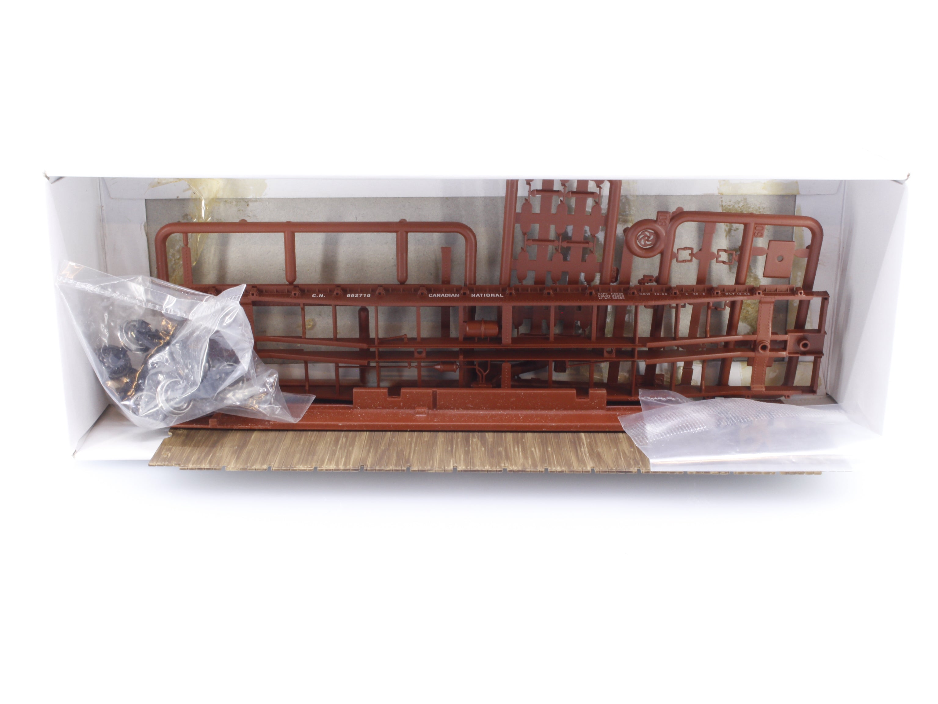 Proto 2000 101403 HO AAR Standard 50 Ton Flat Car Kit Canadian National (CN) 662710