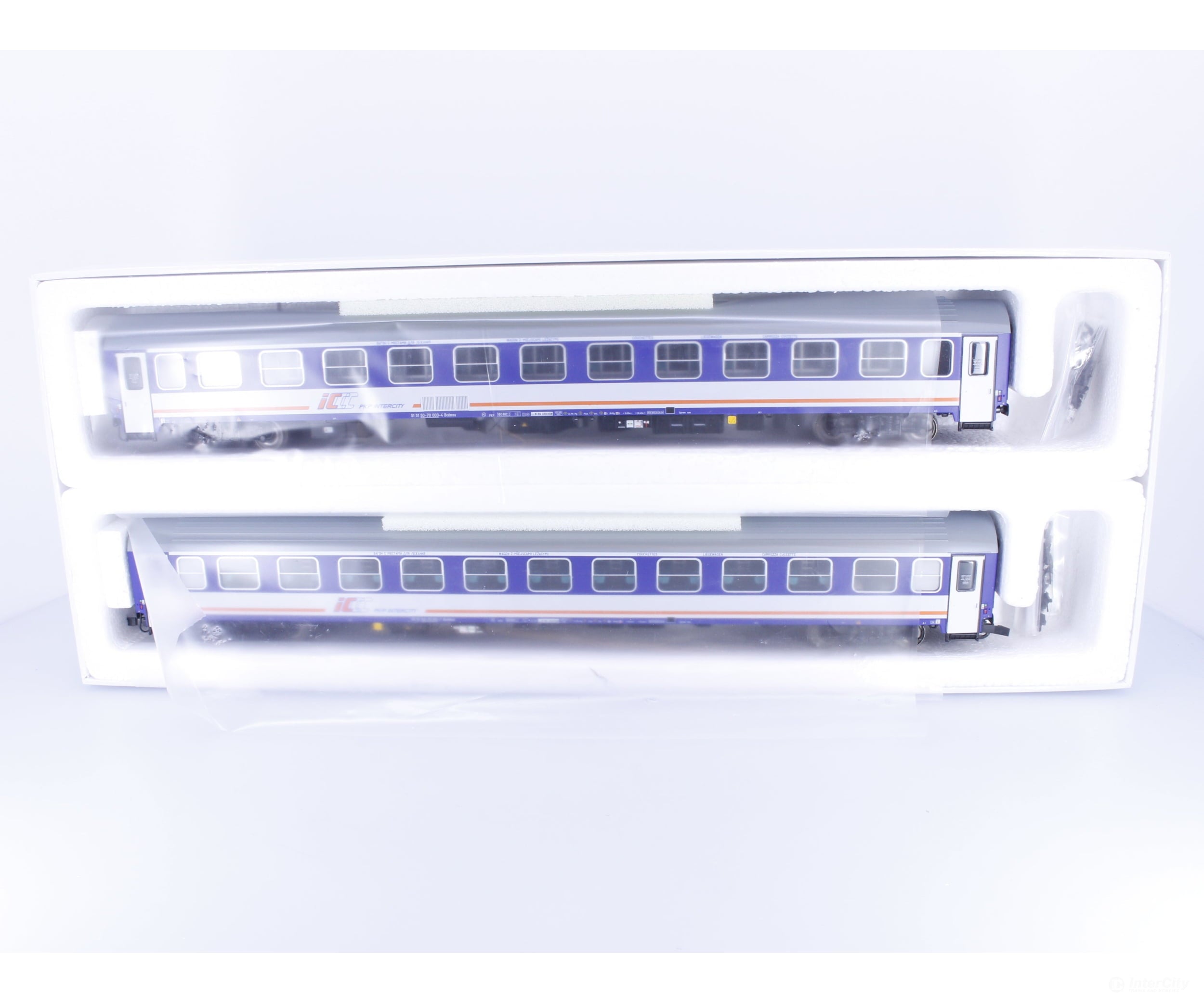 A.C.M.E. 55093 HO PKP Couchette Coach ICCC 2 Car Set 003-4 011-7 - European Passenger Cars