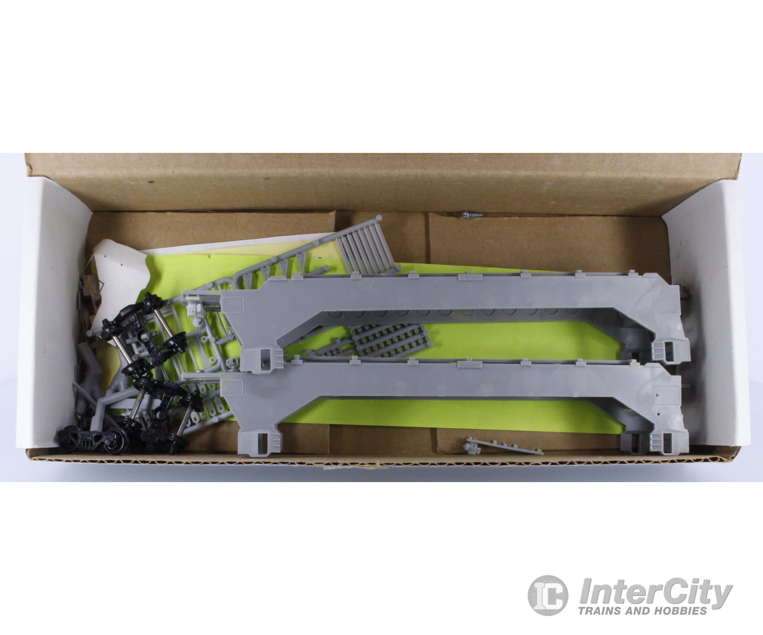 A-Line 27100 HO Gunderson Container Car Kit B Freight Cars