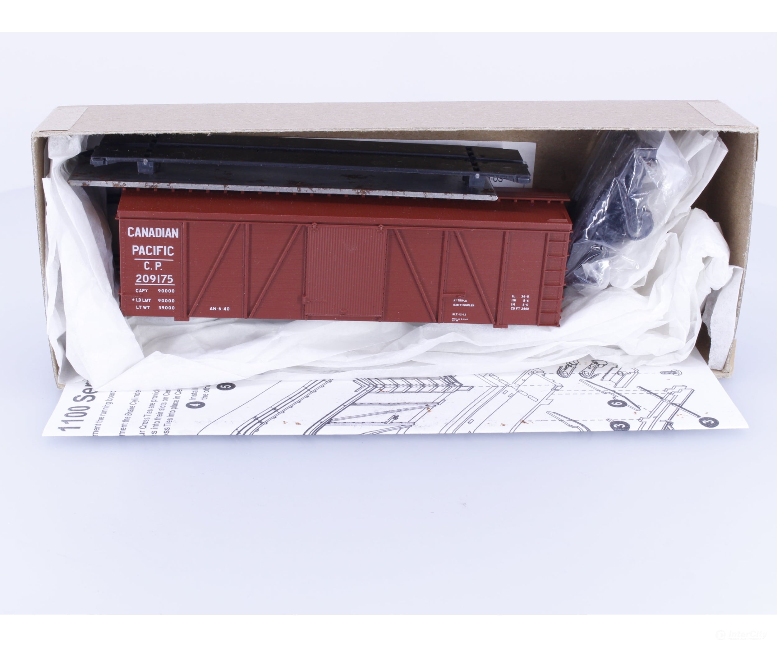Accurail 1155 HO 36’ Fowler Boxcar Kit Canadian Pacific (CP) 209175 - Freight Cars