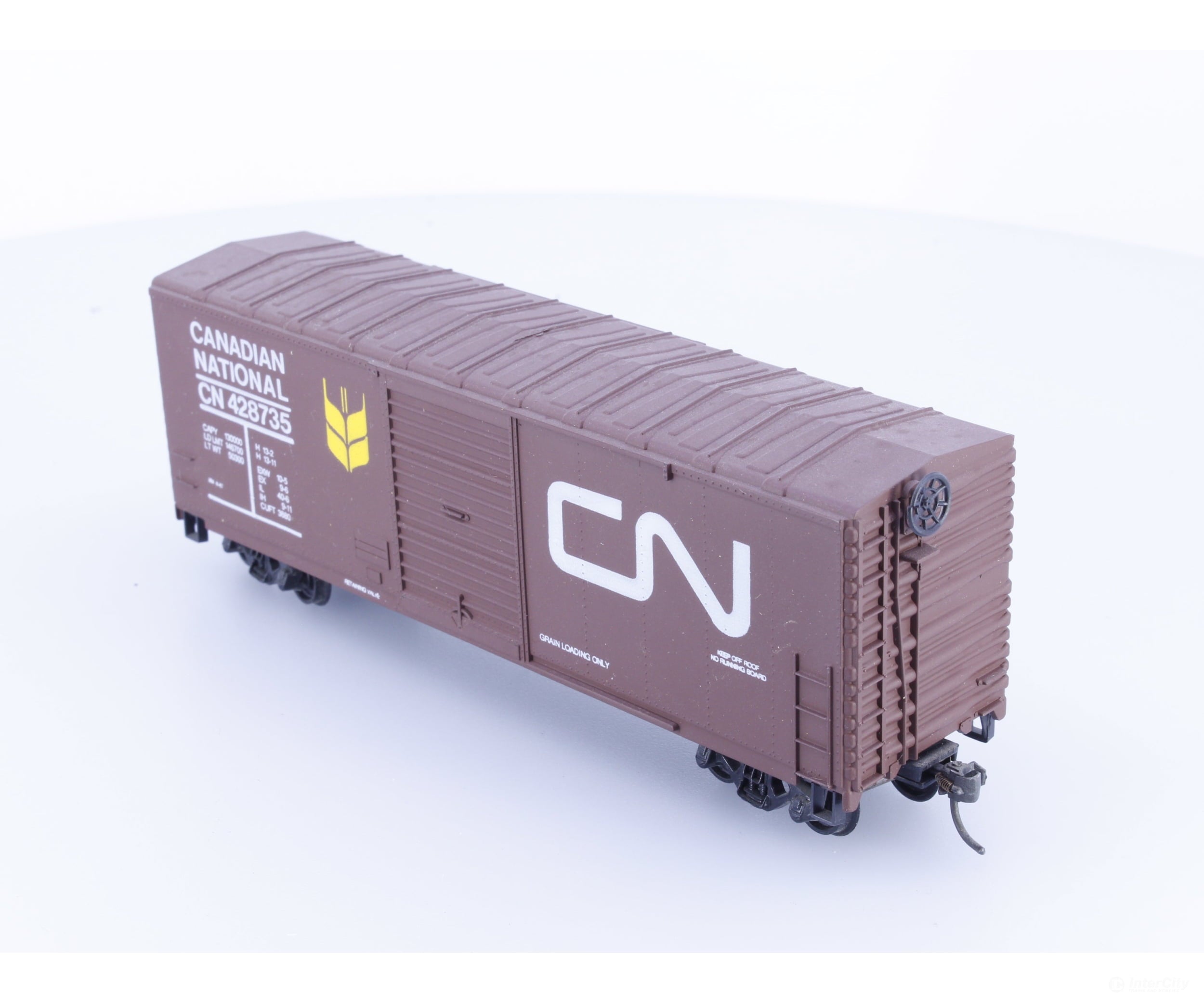 Accurail 428735 HO 40’ Single Door Boxcar Canadian National (CN) 428735 - Freight Cars