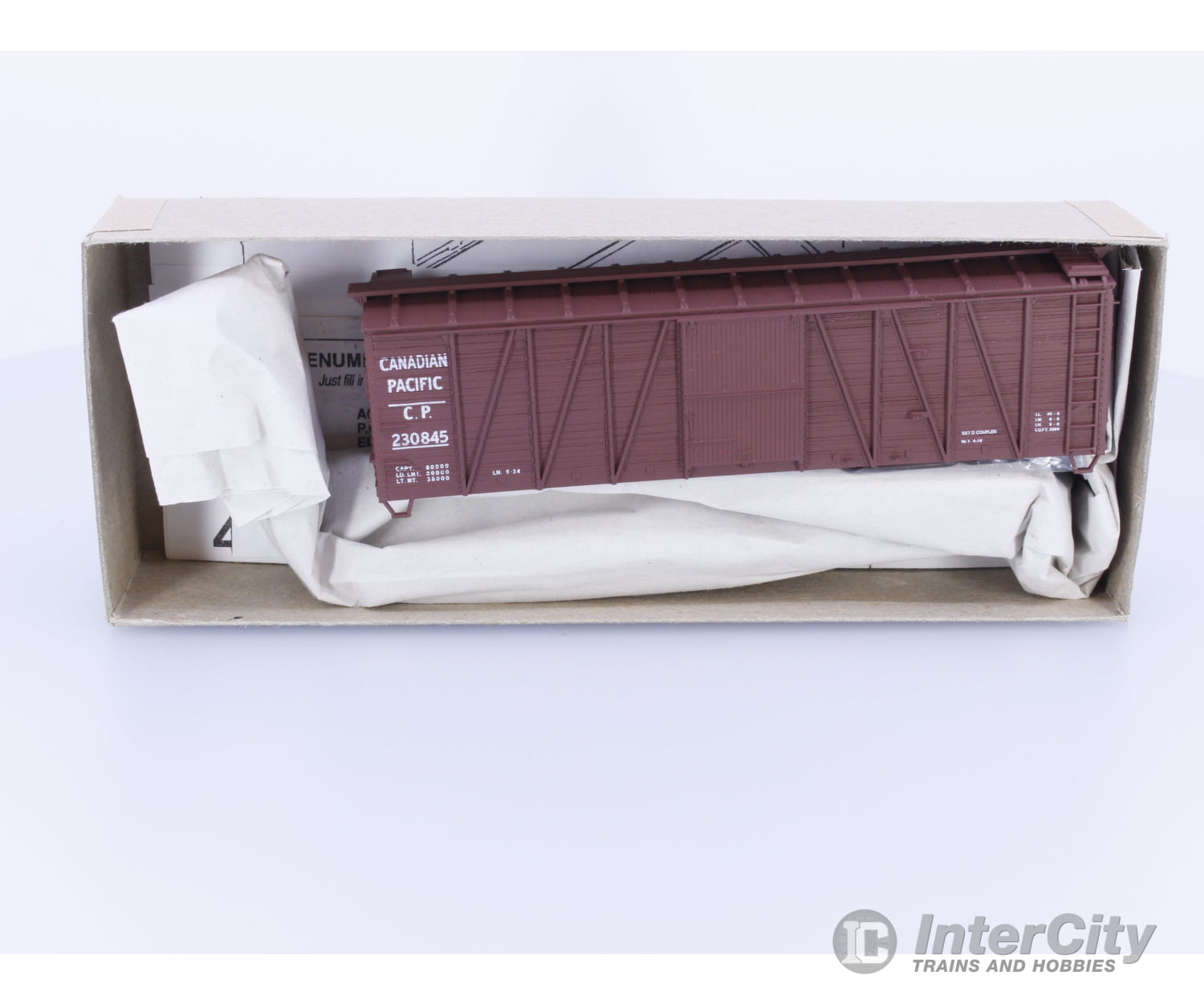 Accurail 4308 HO 40’ Outside Braced Boxcar MTL Ends Kit Canadian Pacific (CP) 230845 Freight Cars
