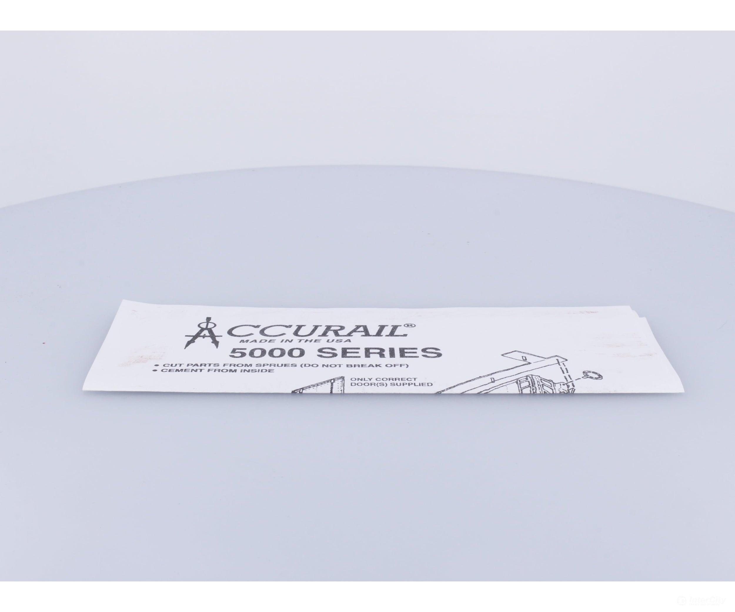 Accurail 5114 HO 50’ Plug Door Box Car Illinois Central (IC) 49572 Freight Cars