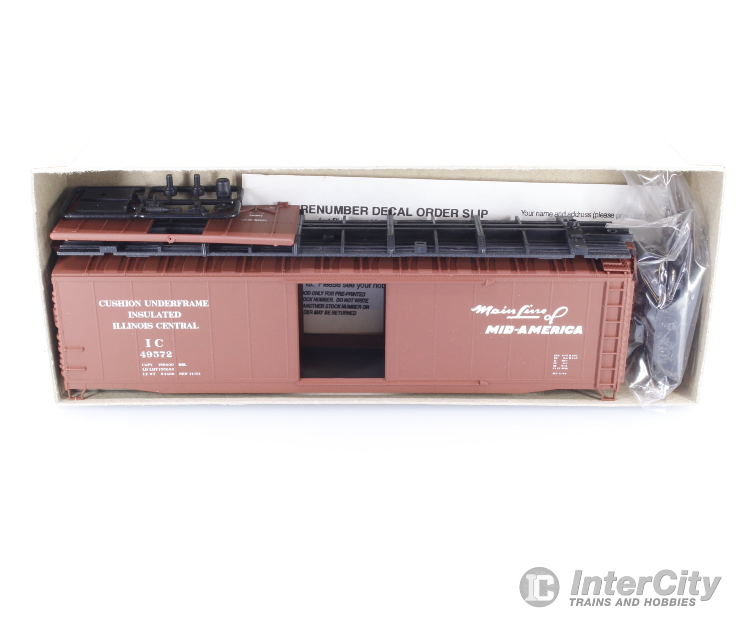 Accurail 5114 HO 50’ Plug Door Box Car Illinois Central (IC) 49572 Freight Cars