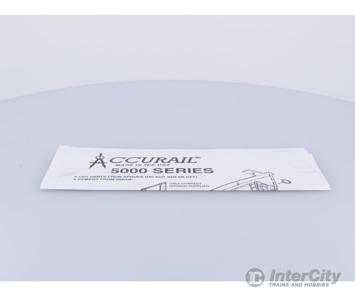 Accurail 5114 HO 50’ Plug Door Box Car Illinois Central (IC) 49572 Freight Cars