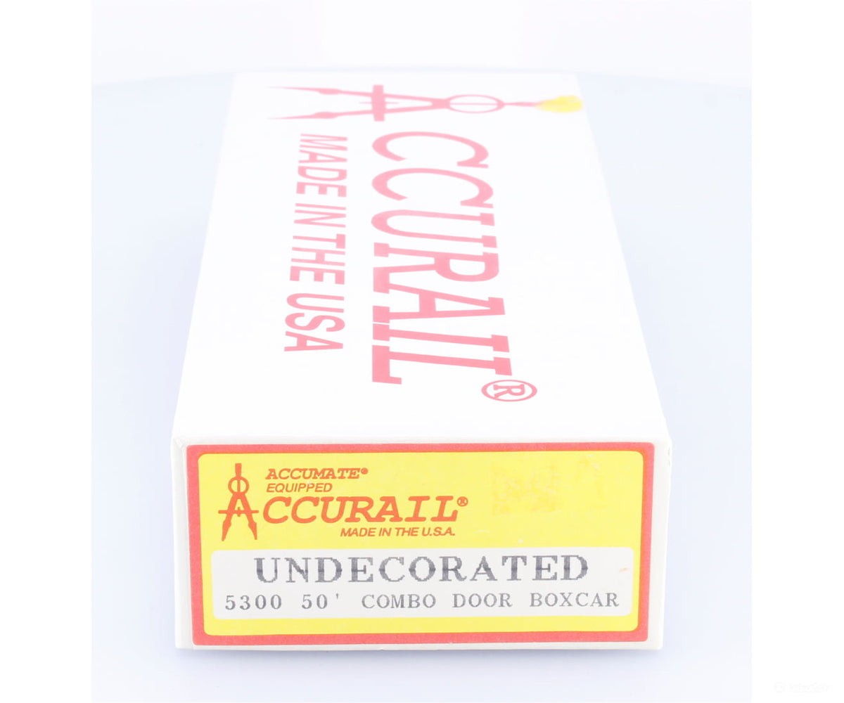 Accurail 5300 HO 50’ Combo Door Box Car Undecorated - Freight Cars