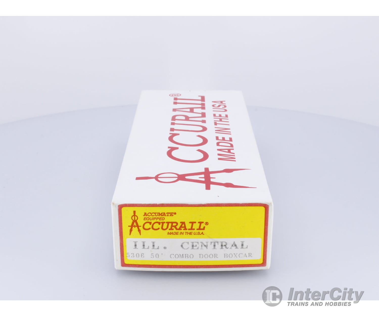 Accurail 5306 HO 50’ Combination Door Box Car Illinois Central (IC) 37659 Freight Cars