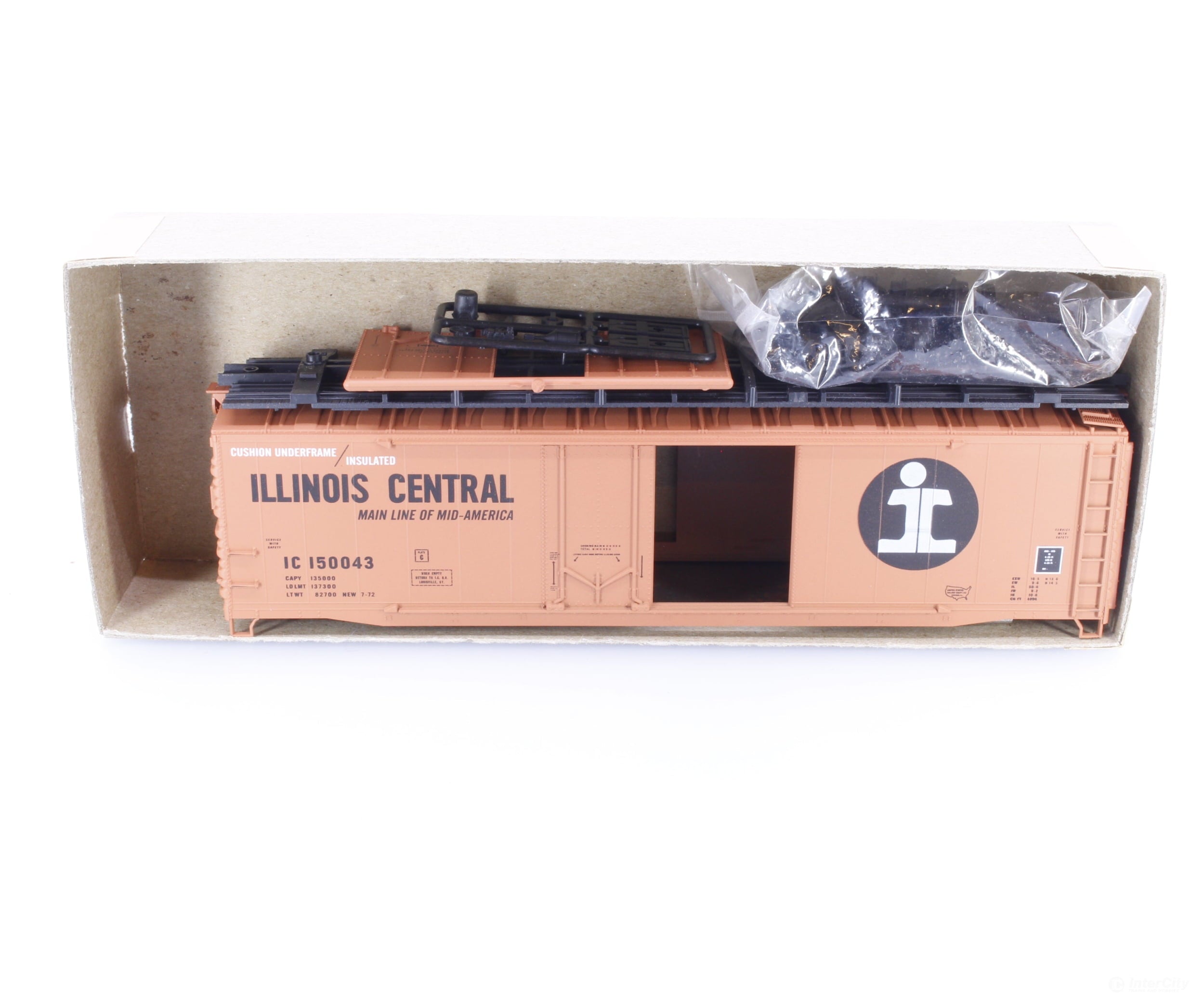 Accurail 5409 HO 50’ Double Plug Door Boxcar Illinois Central (IC) 150043 Freight Cars