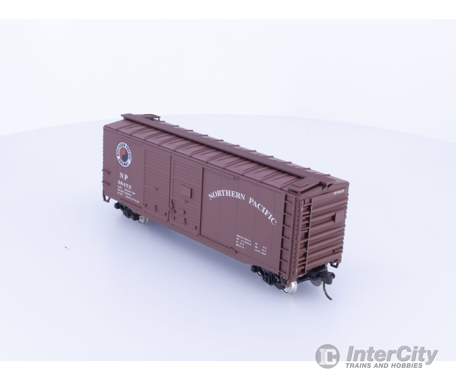 Accurail 93609 HO Accuready 40’ AAR Steel Double Door Boxcar Northern Pacific (NP) 38472 Freight Cars