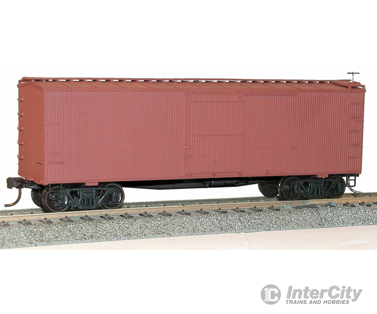 Accurail Inc Ho 1700 36 Double-Sheathed Wood Boxcar Steel Roof Ends Fishbelly - Kit -- Undecorated